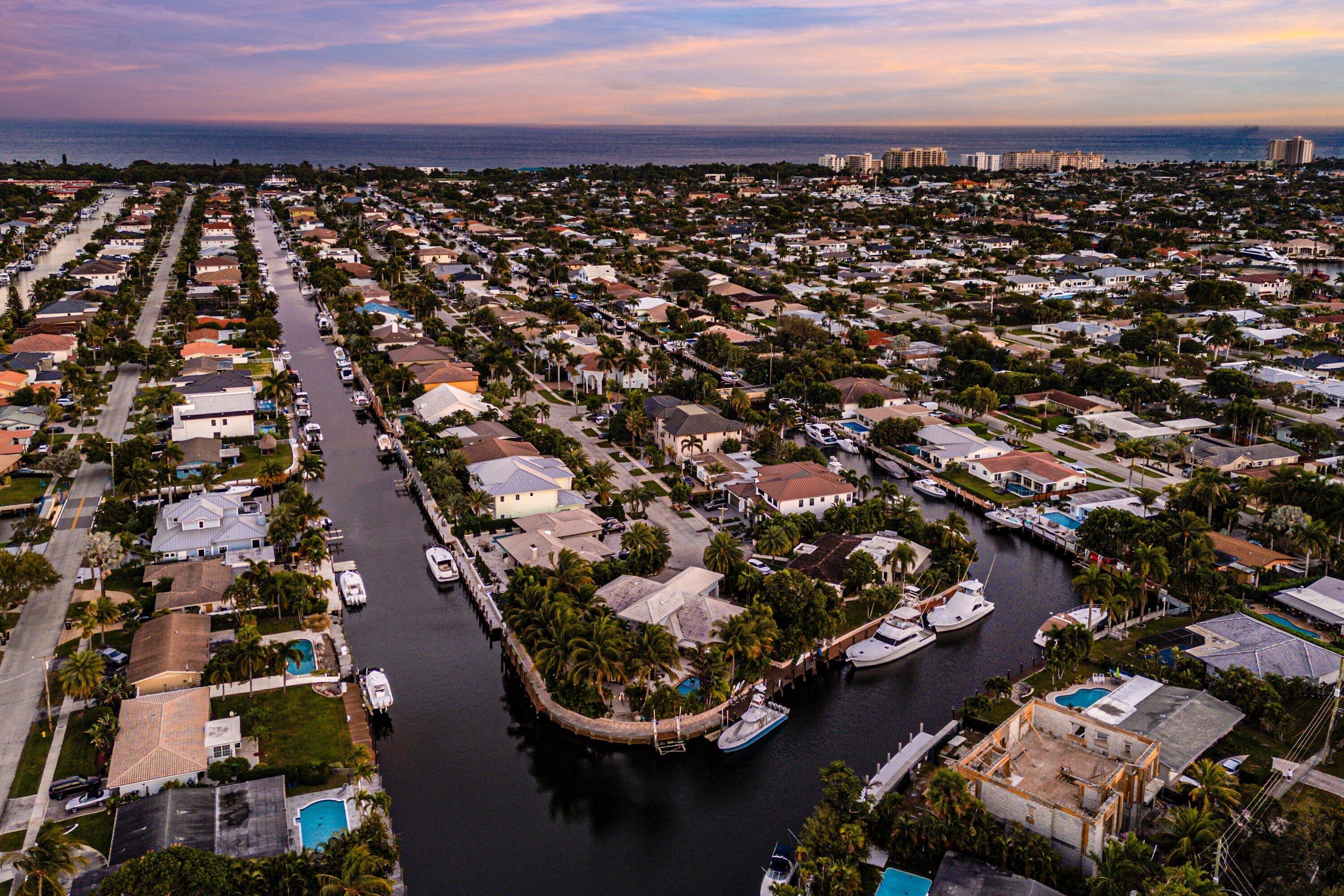 Ne 47th St, Lighthouse Point, FL 33064
