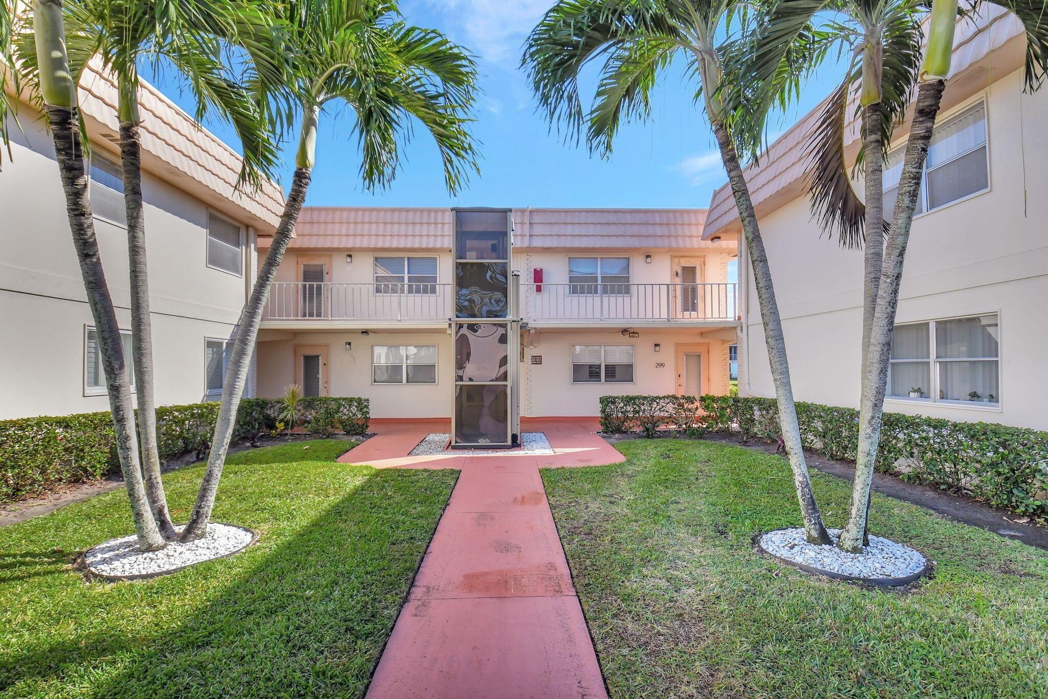 Saxony G, Delray Beach, FL 33446