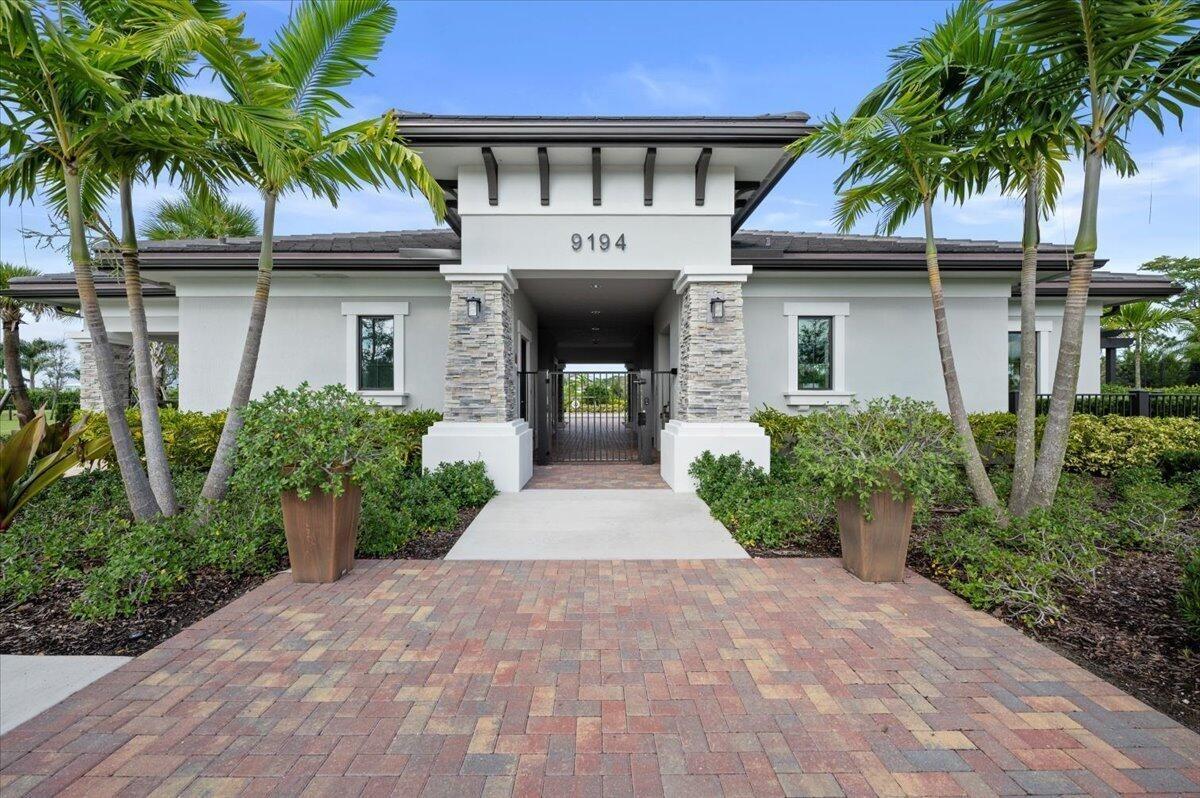 Balsamo Dr, Palm Beach Gardens, FL 33412
