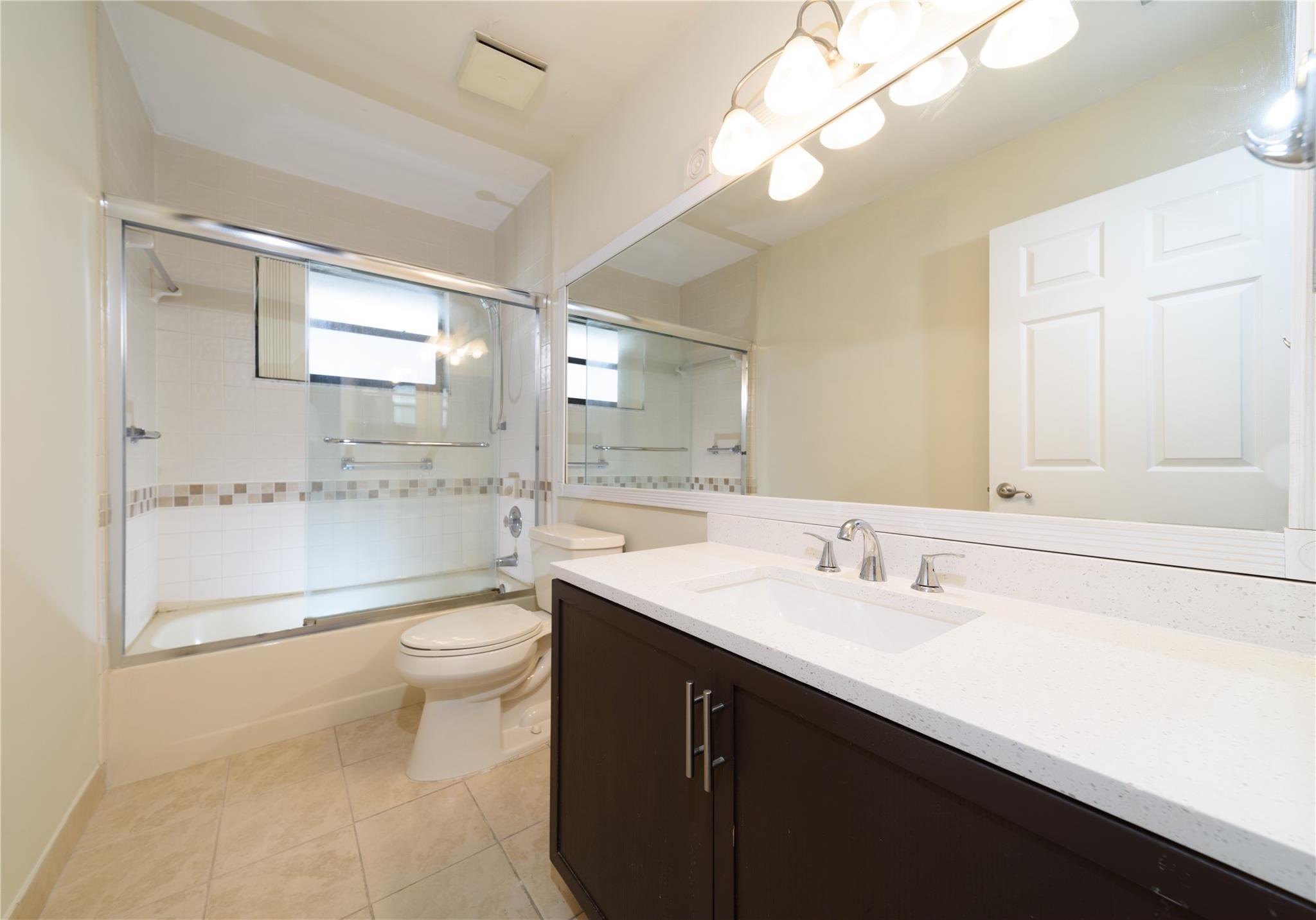Canary Palm Cir, Boca Raton, FL 33433