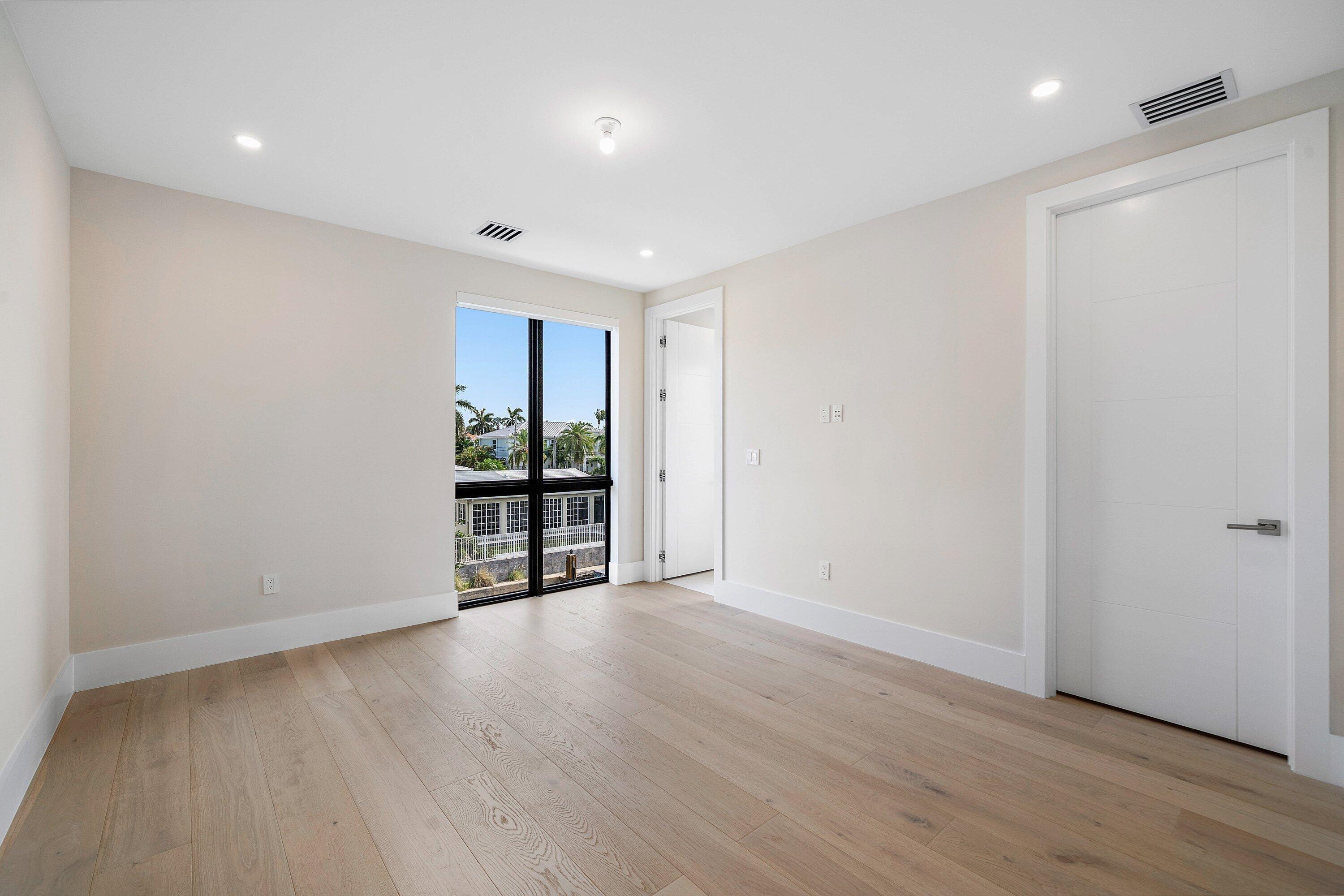 Ne 72nd St, Boca Raton, FL 33487