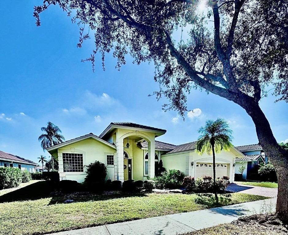 Oakbrook Ln, Weston, FL 33332