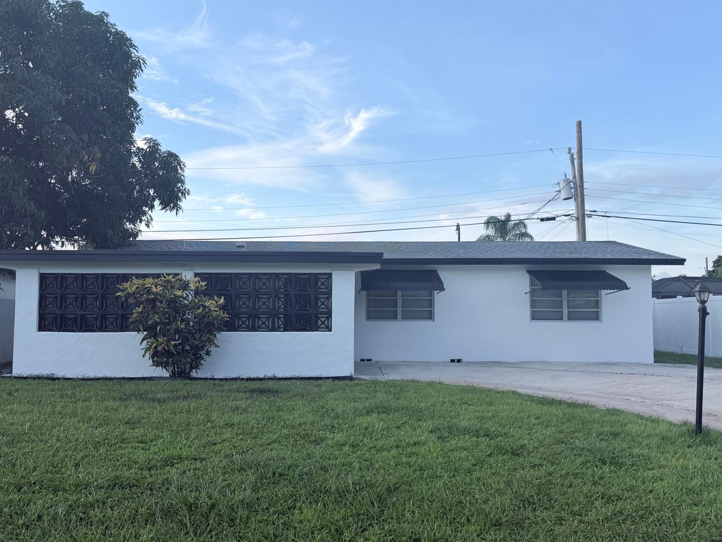 Ne 31st Ct, Pompano Beach, FL 33064