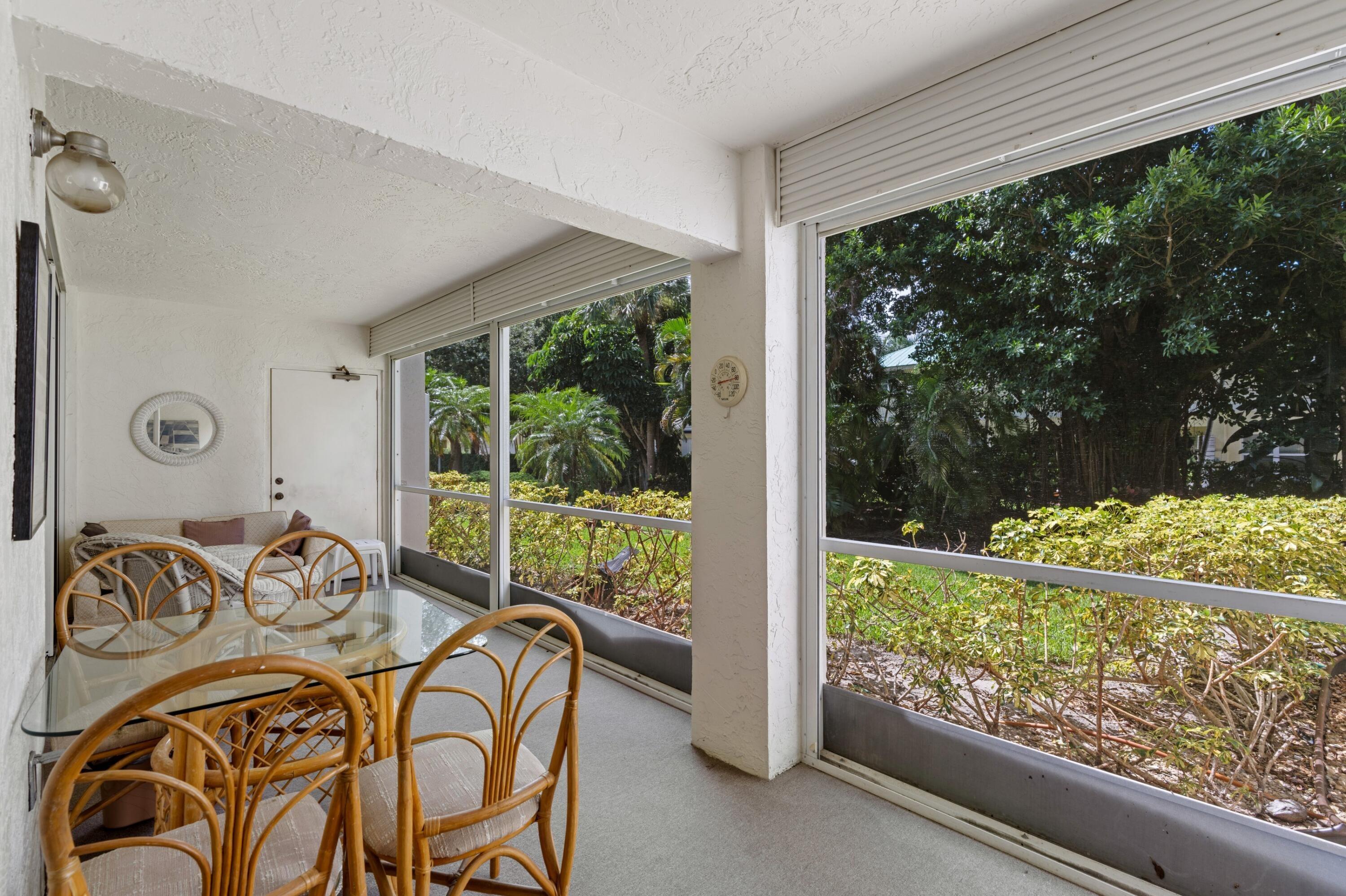 Half Moon Cir, Hypoluxo, FL 33462