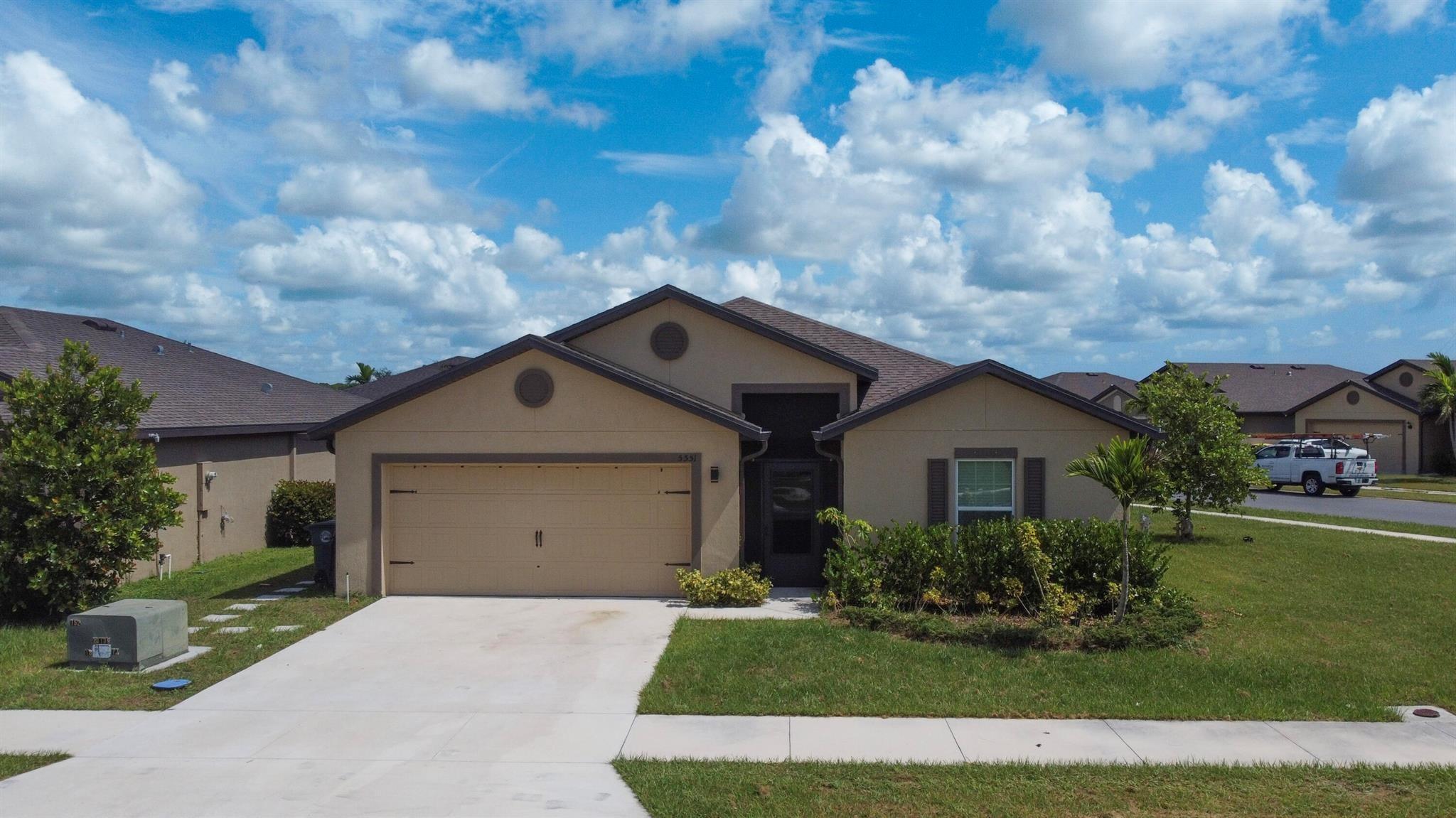Imagination Dr, Fort Pierce, FL 34947