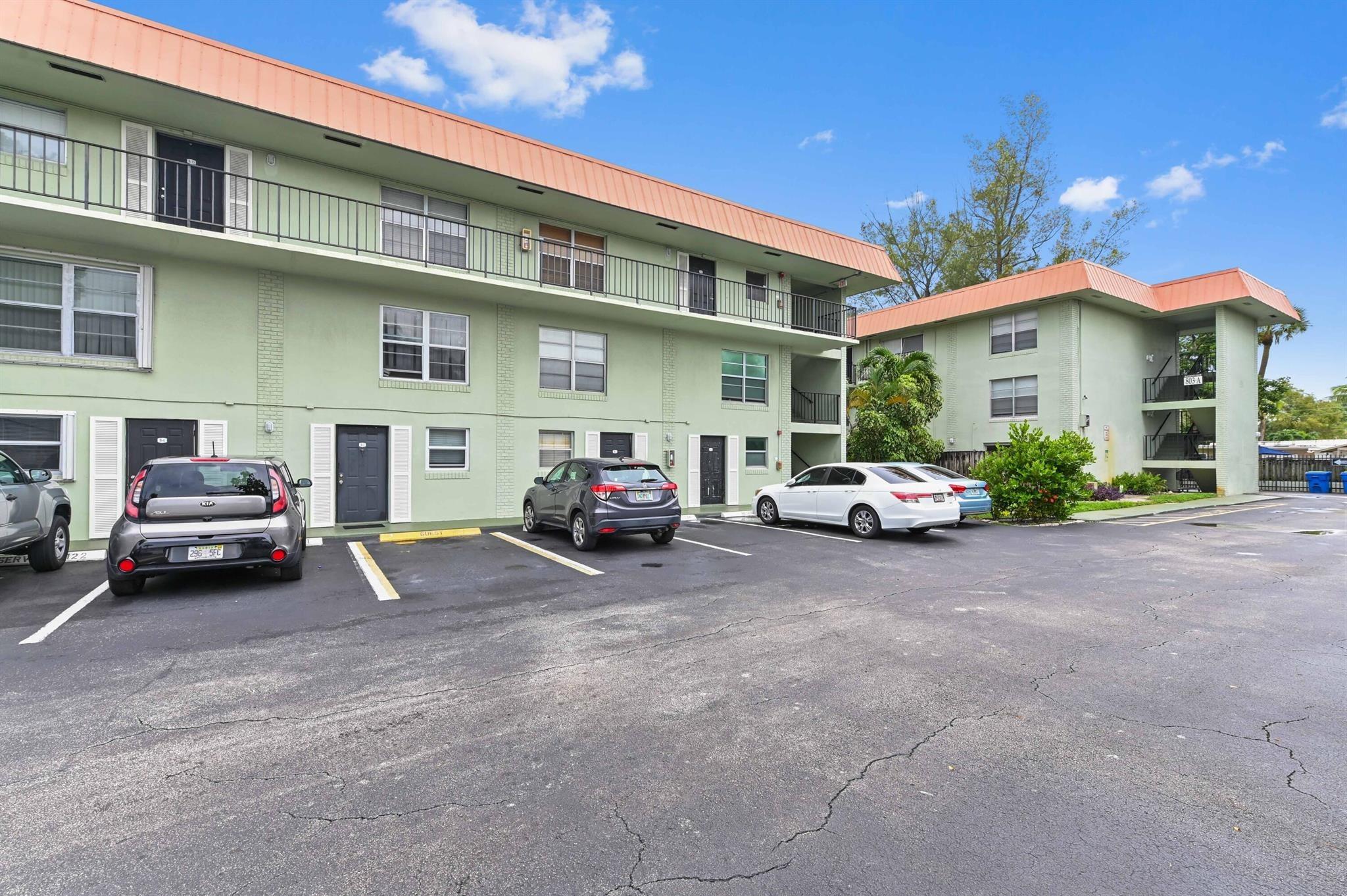 W Oakland Park Blvd, Wilton Manors, FL 33311