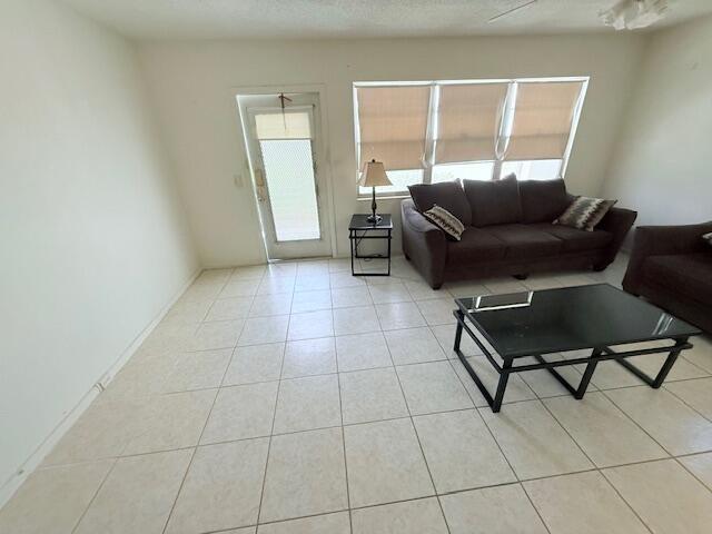 Upminster F, Deerfield Beach, FL 33442