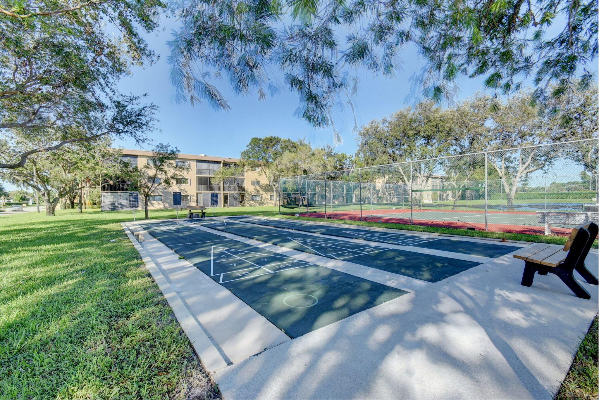 Ashland Pl, Delray Beach, FL 33484