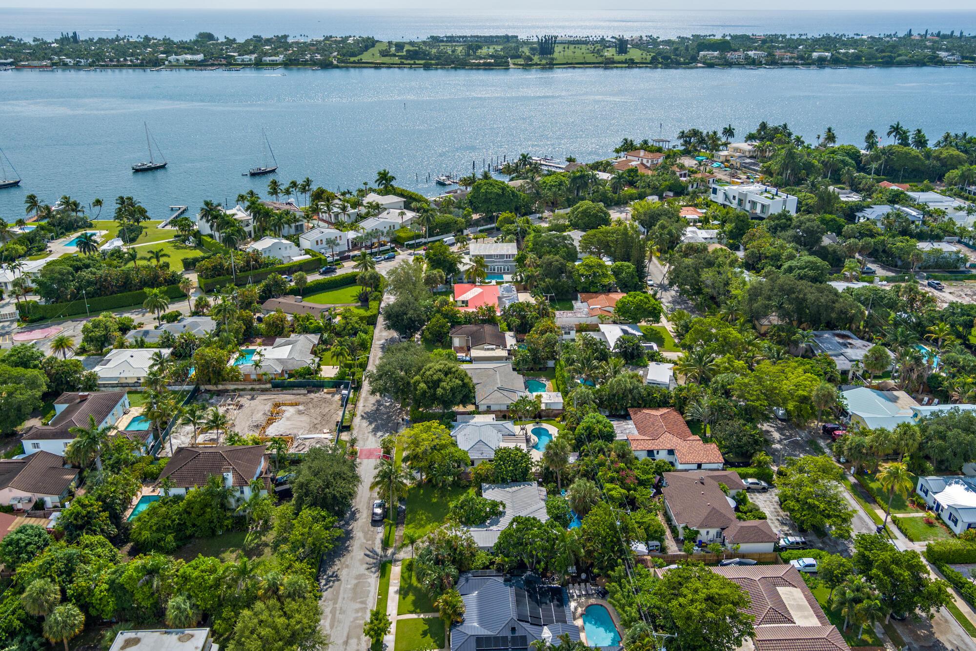 35th St, West Palm Beach, FL 33407