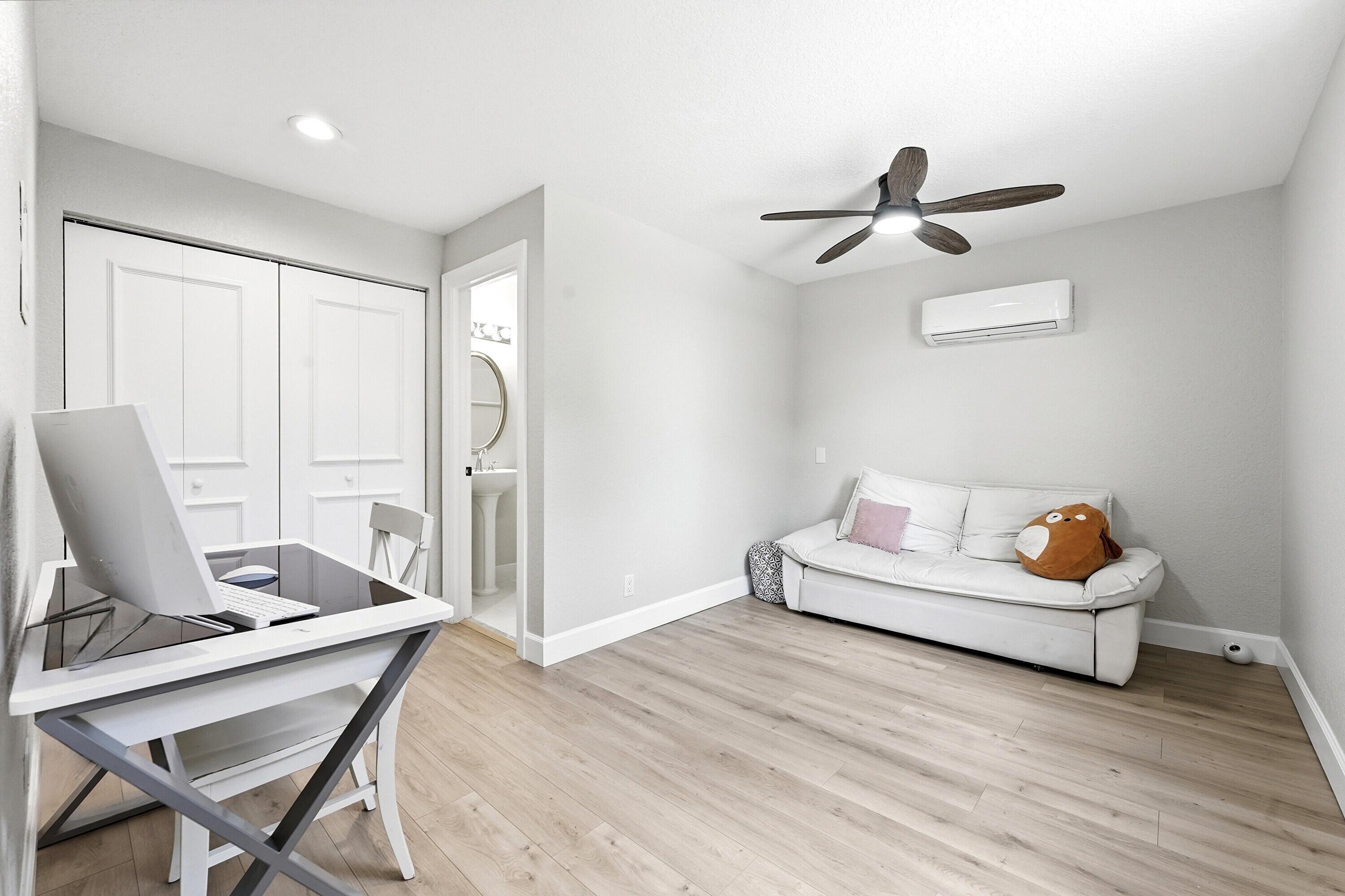 Nw 24th Cir, Boca Raton, FL 33431