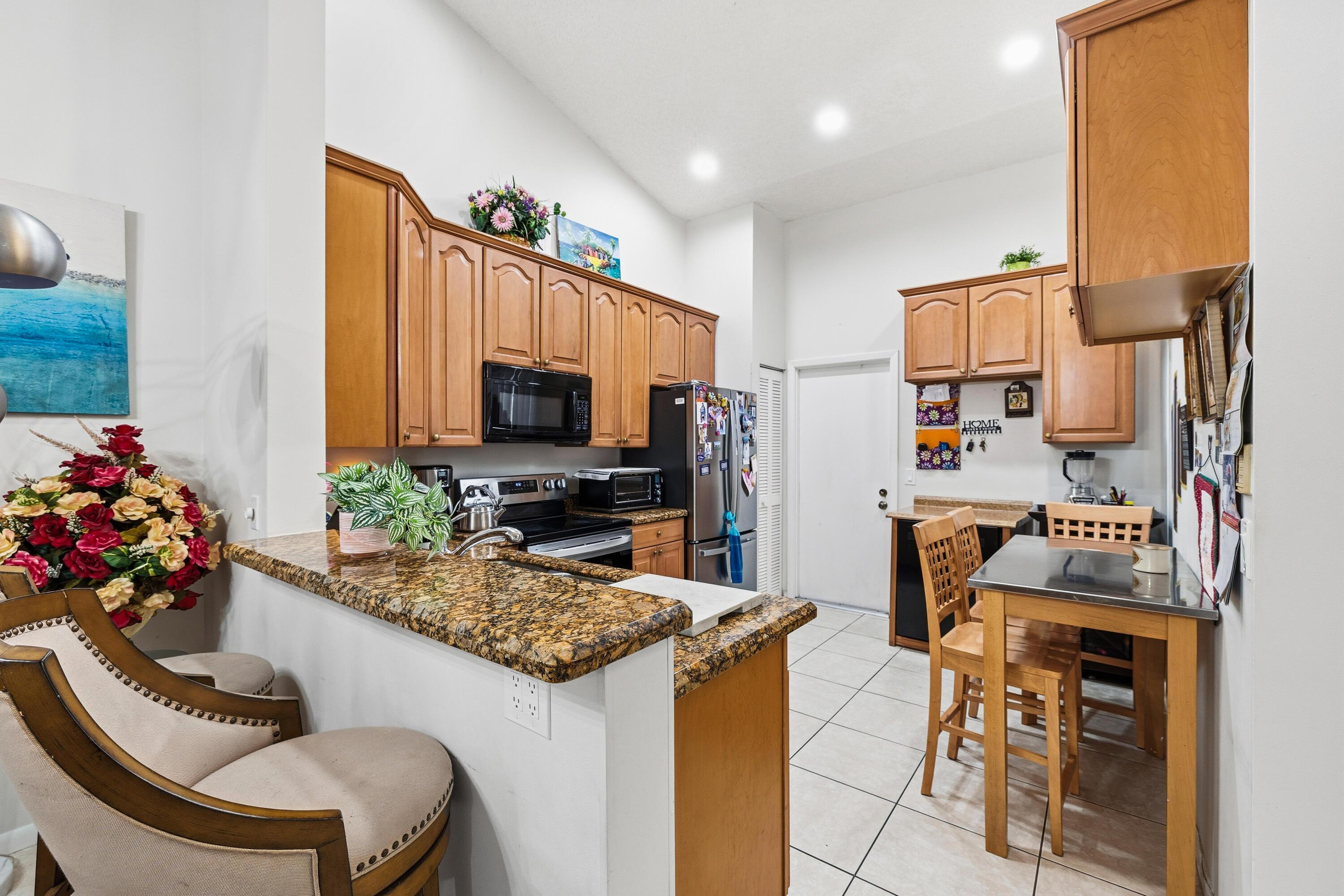 Stafford Cir S, Boynton Beach, FL 33436