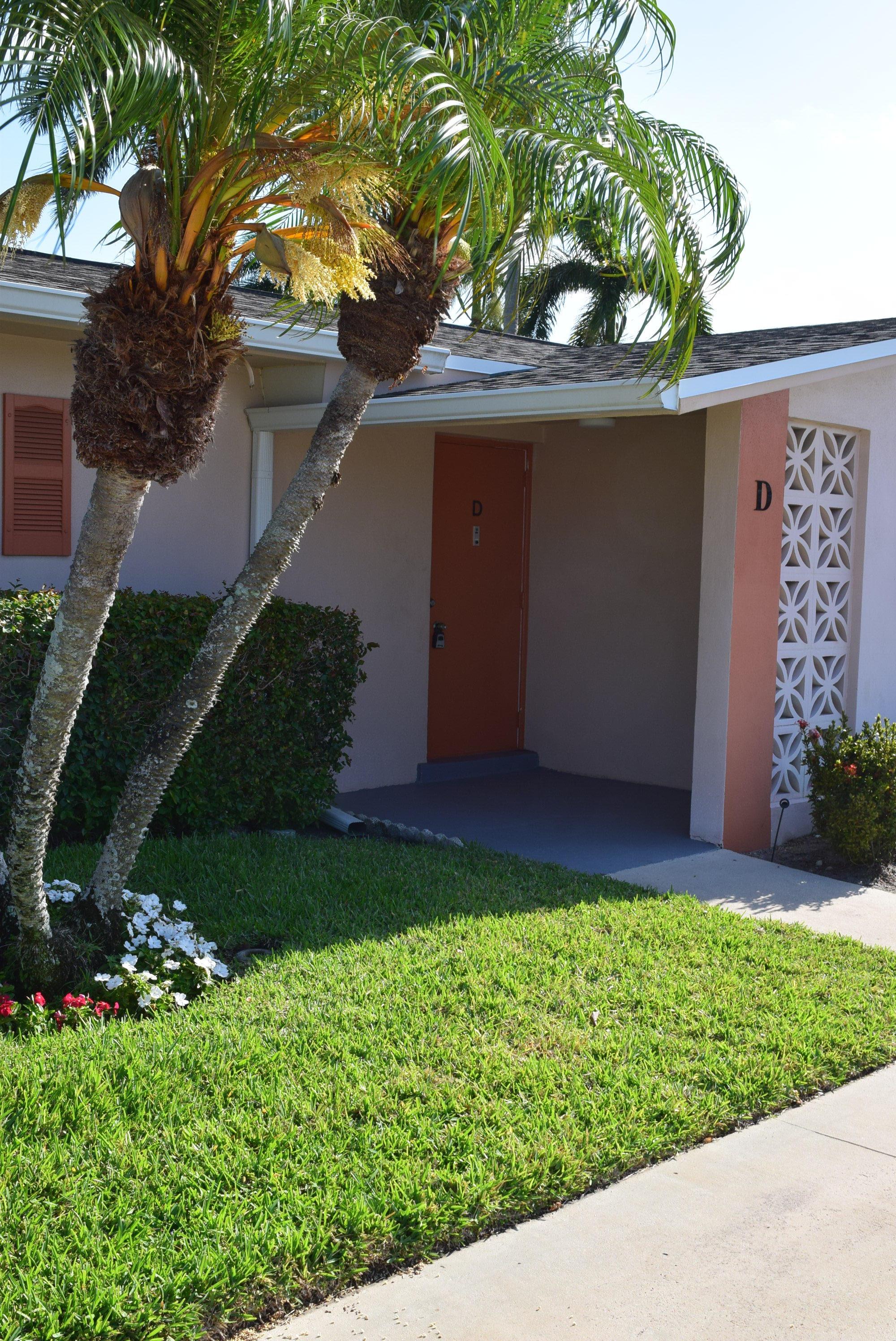 Dudley Dr E, West Palm Beach, FL 33415