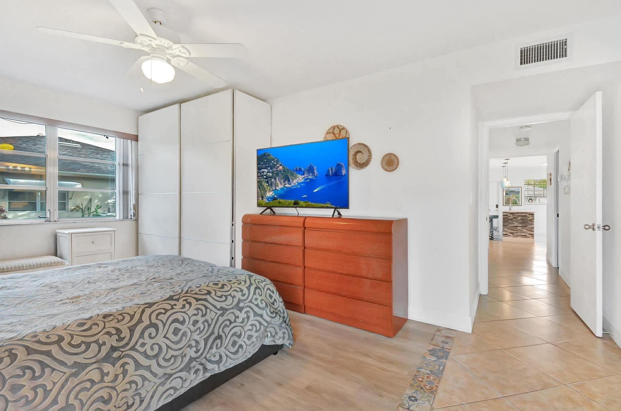 Club Dr W, Delray Beach, FL 33445