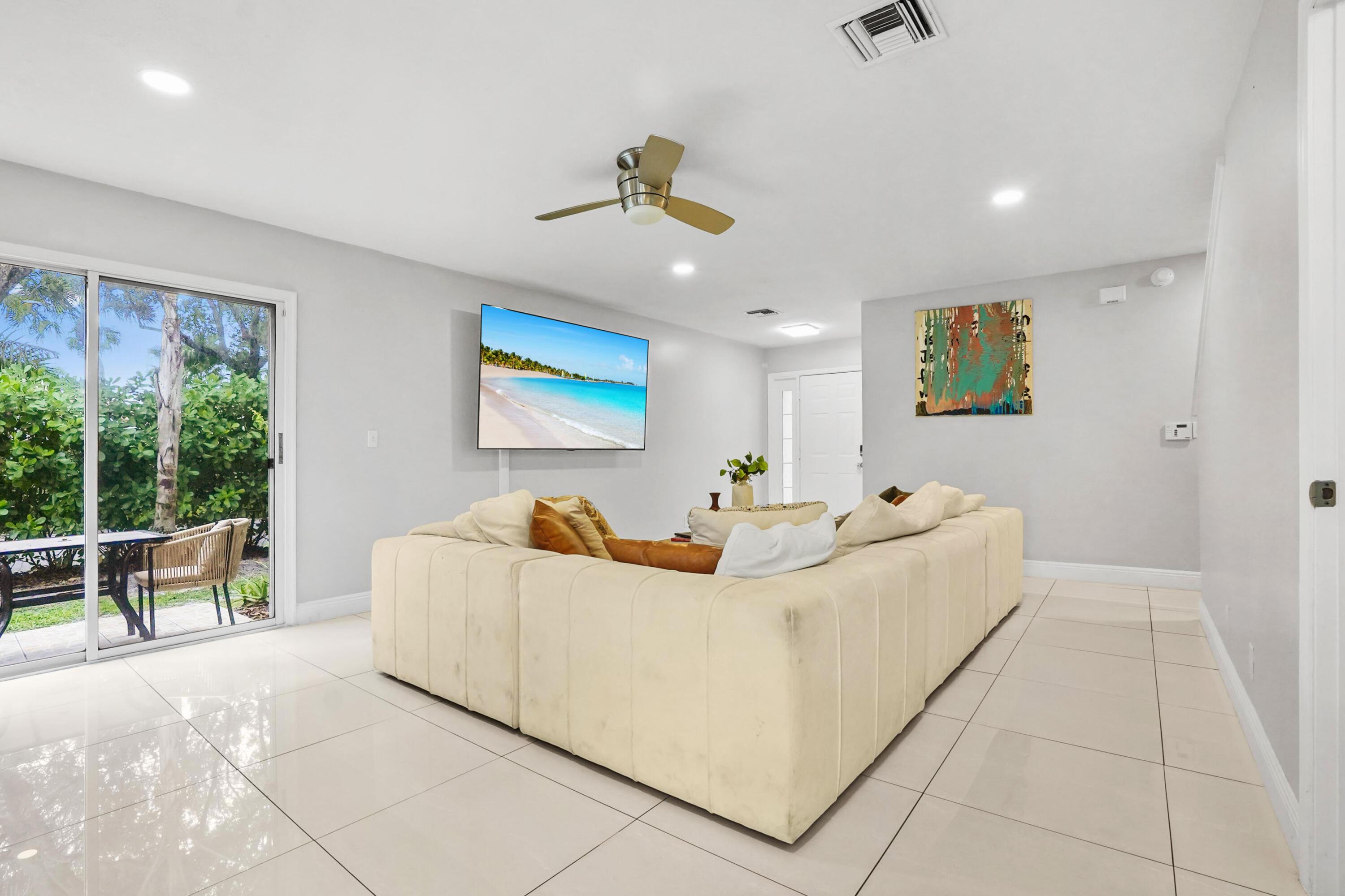 Crosswinds Dr, Greenacres, FL 33413