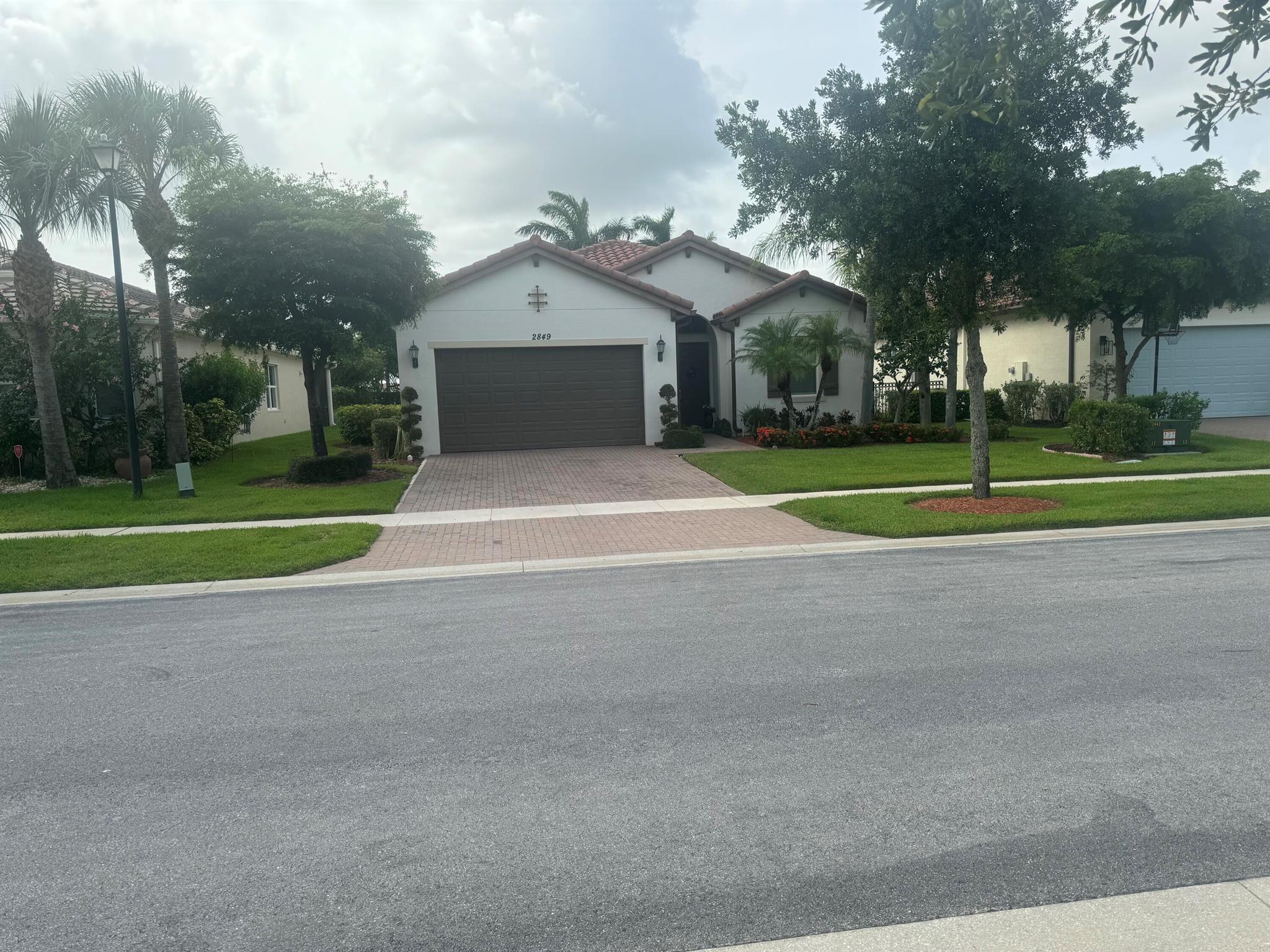 Bellarosa Cir, West Palm Beach, FL 33411
