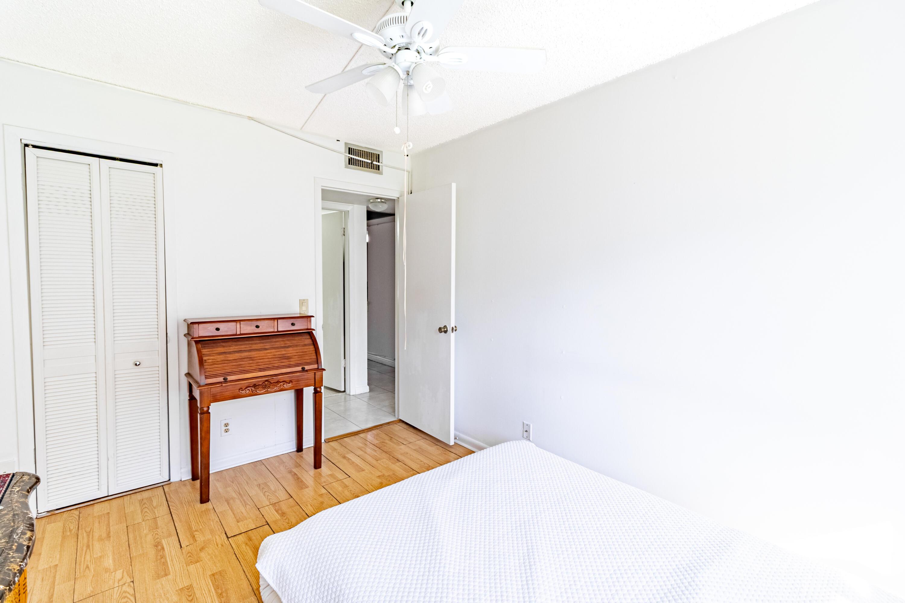 Fanshaw F, Boca Raton, FL 33434