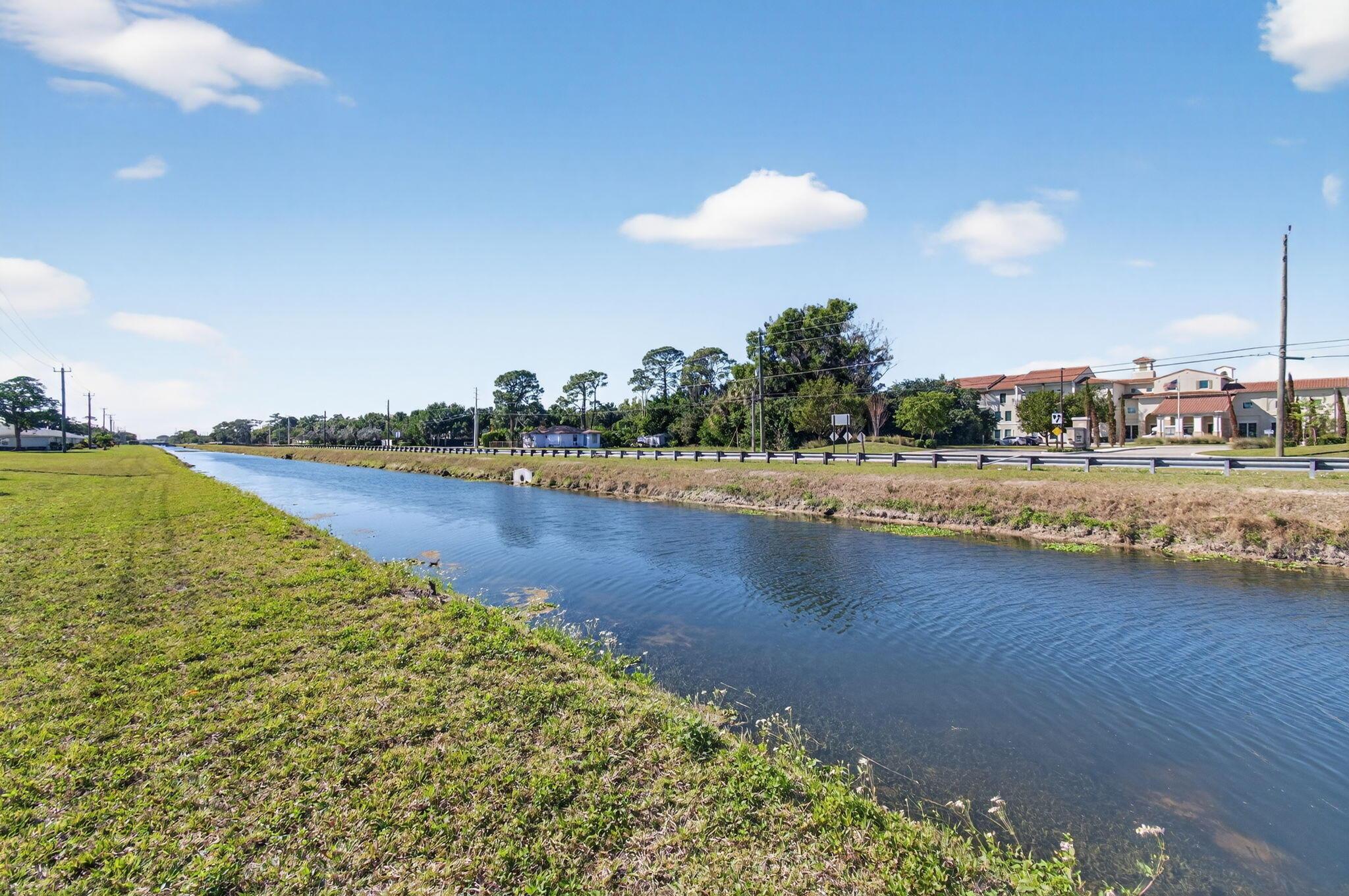 Lakefront Blvd, Delray Beach, FL 33484