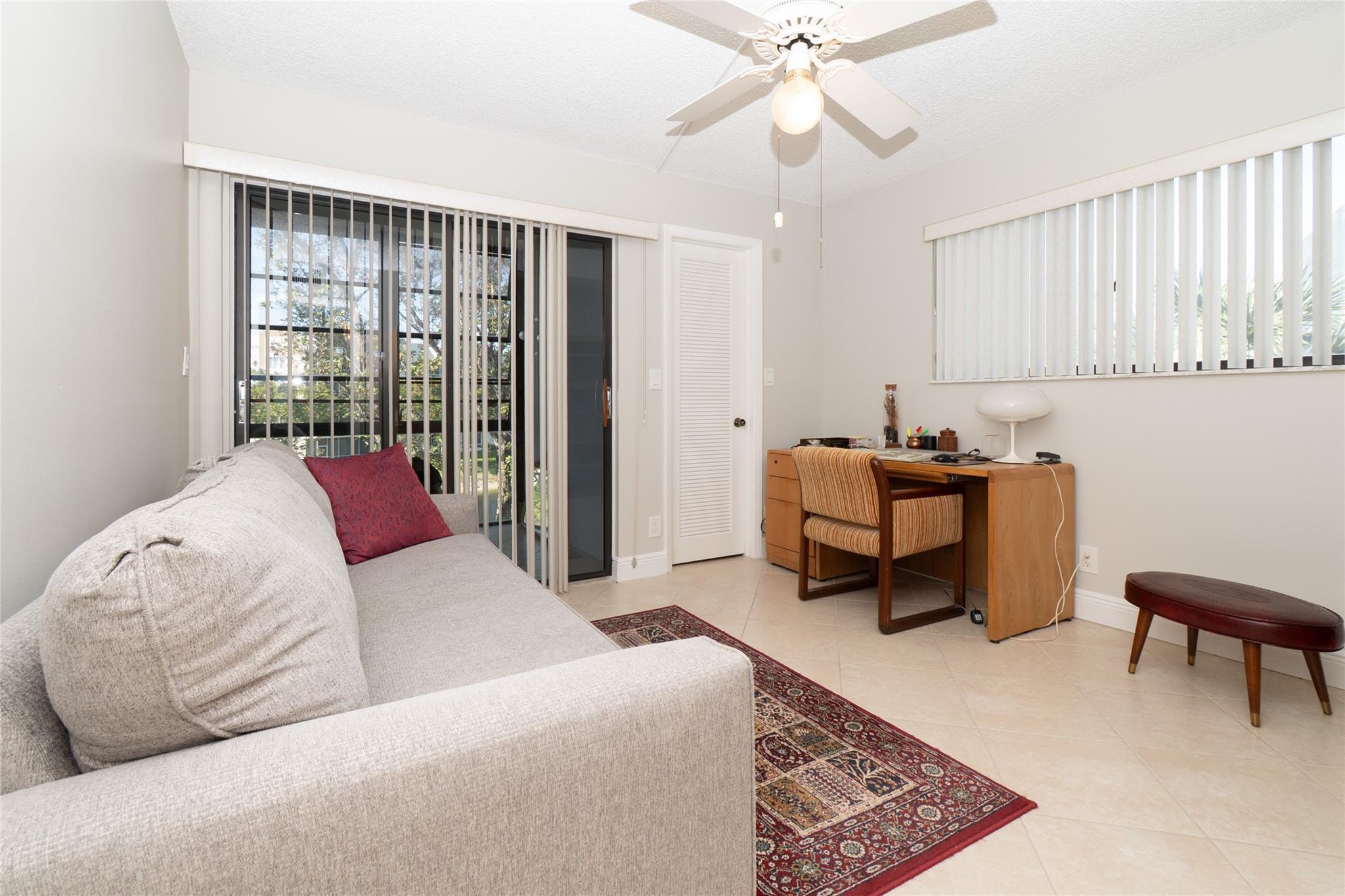 Ashmont Cir, Tamarac, FL 33321