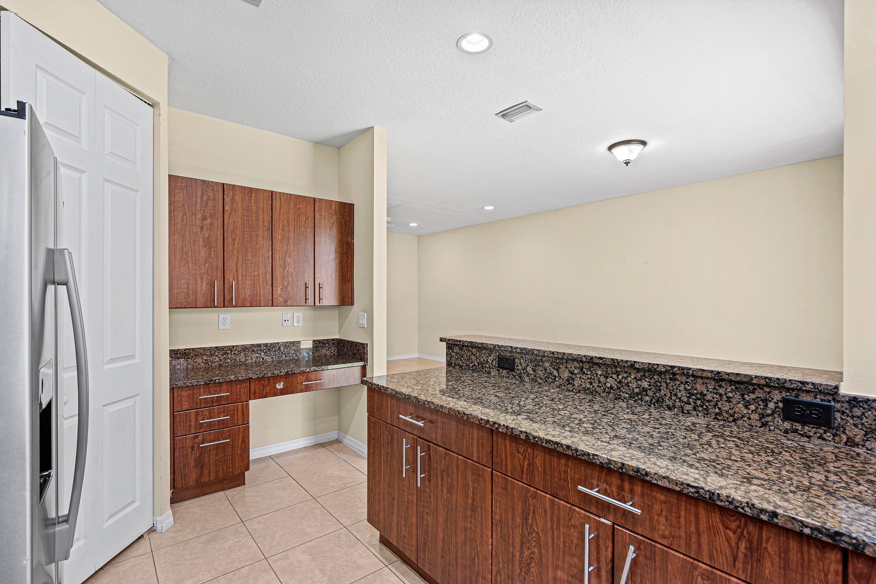 S Military Trl, Lake Worth, FL 33463