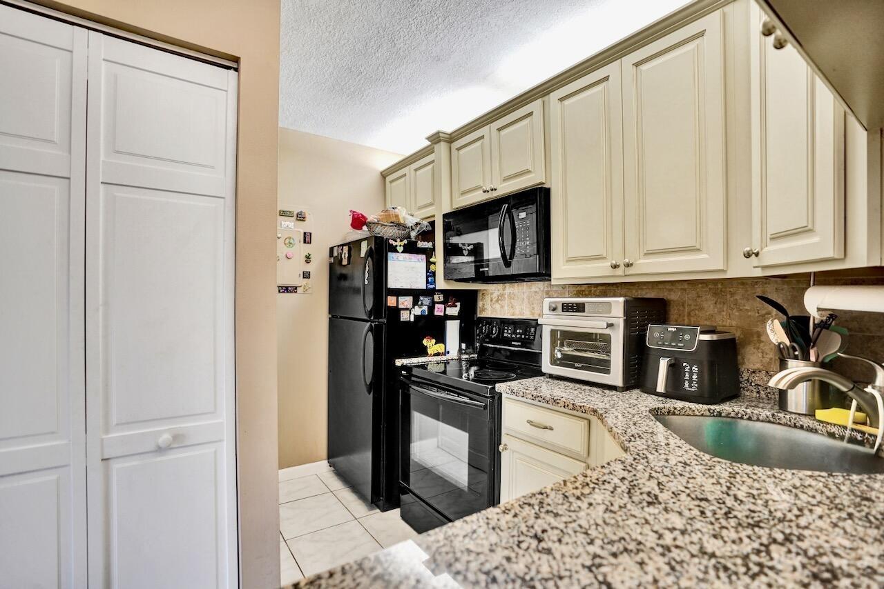 Sea Pine Way, Greenacres, FL 33415