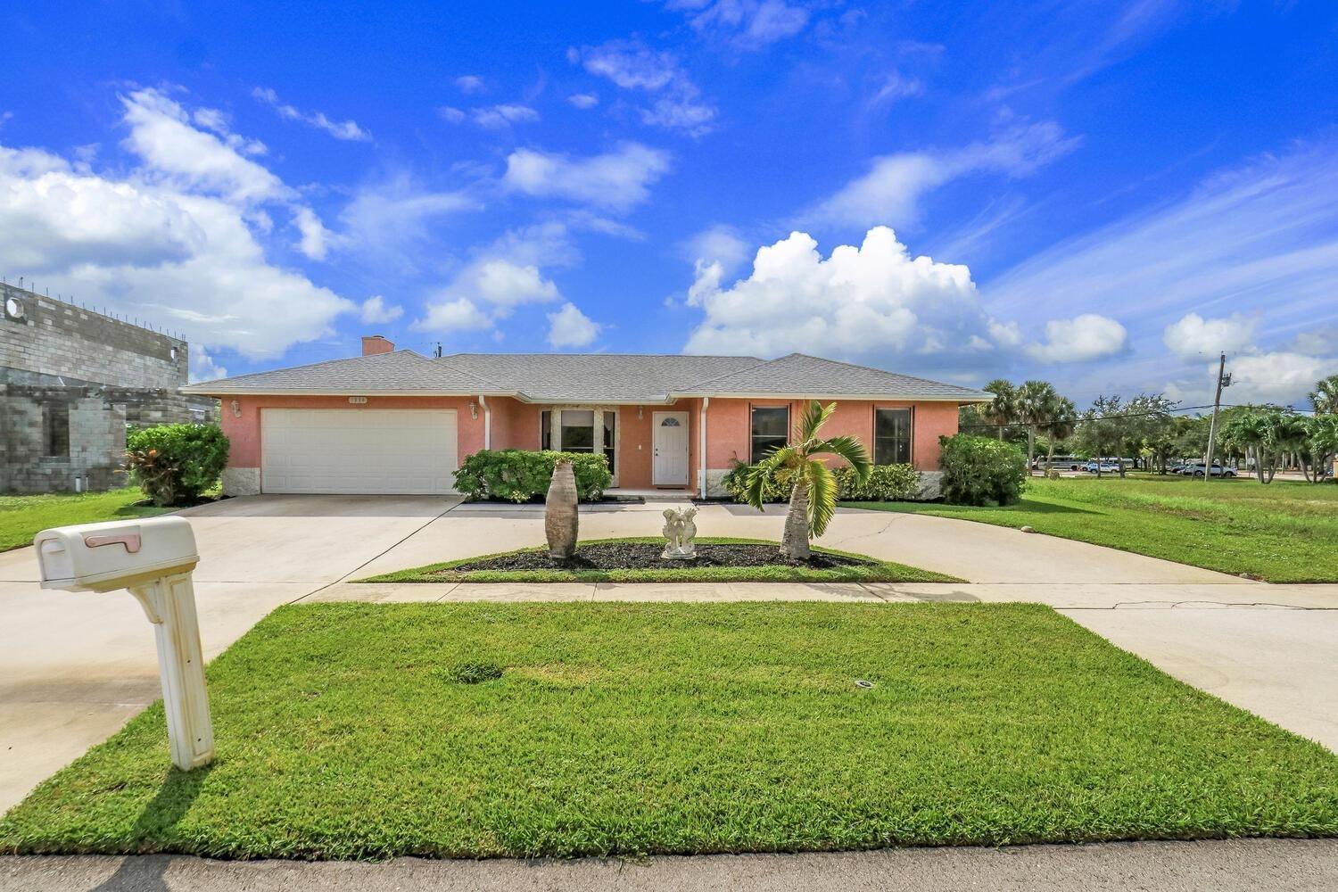 N Mangonia Dr, West Palm Beach, FL 33401