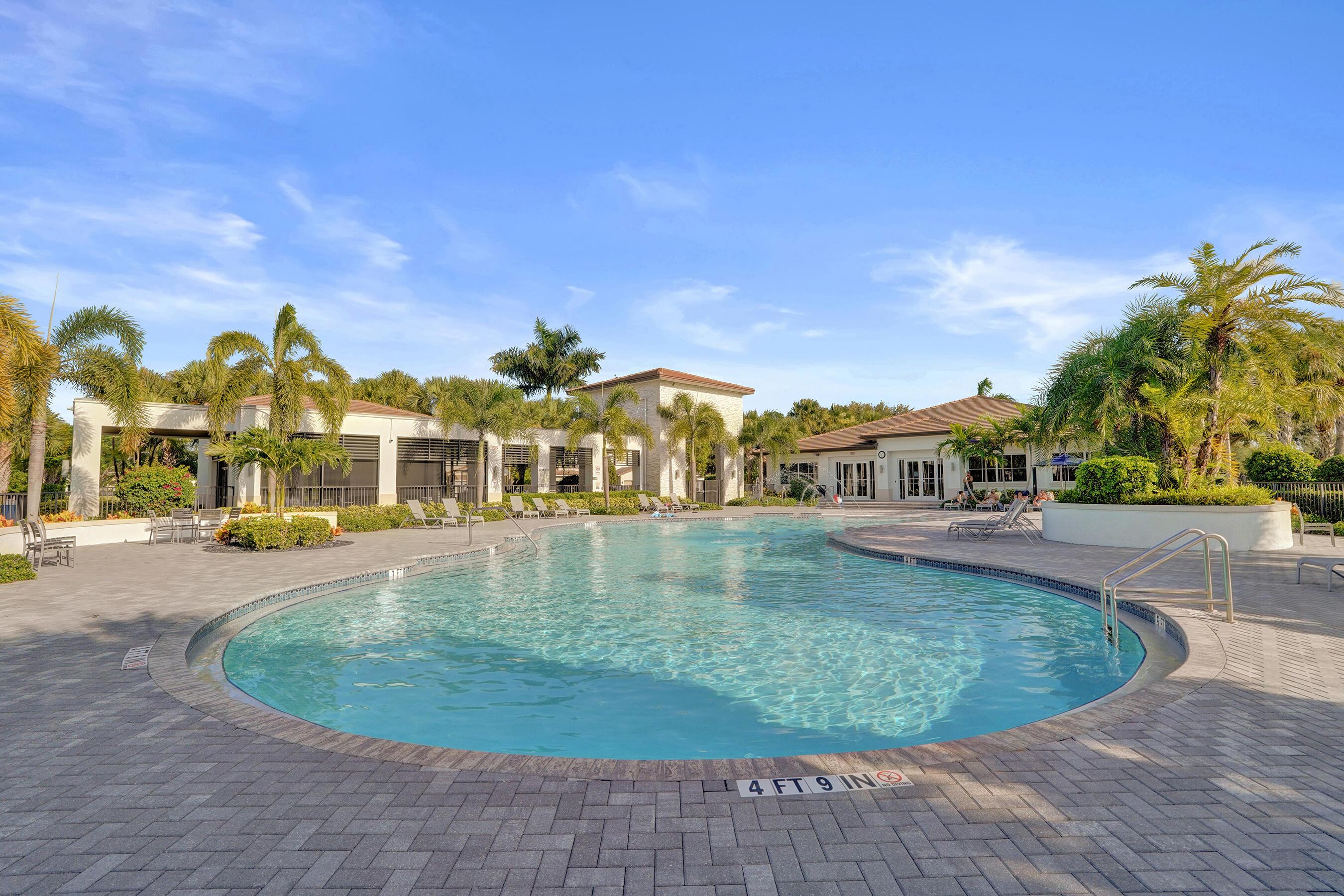 Rosa Dr, Pompano Beach, FL 33064