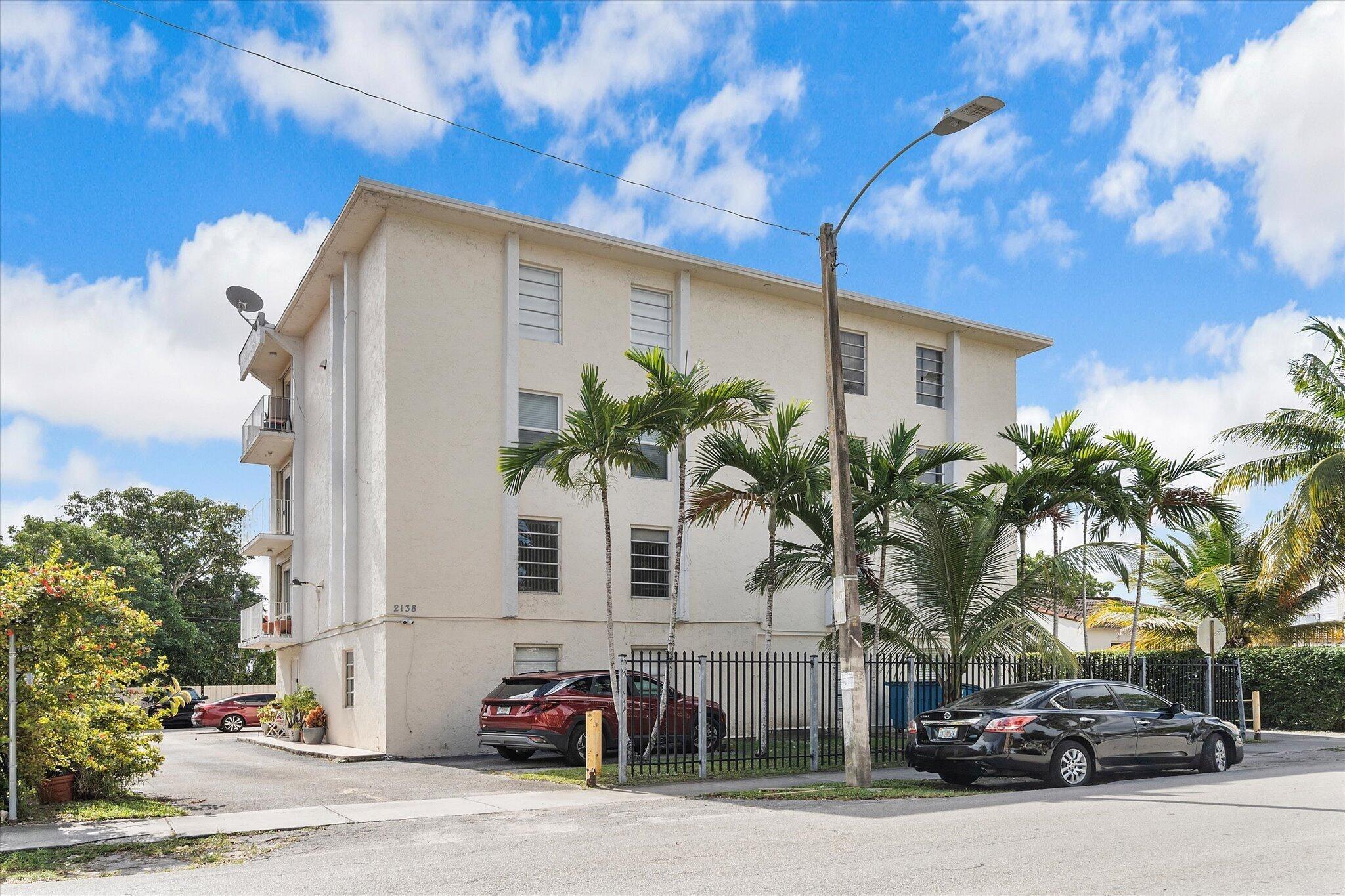 Sw 6th St, Miami, FL 33135