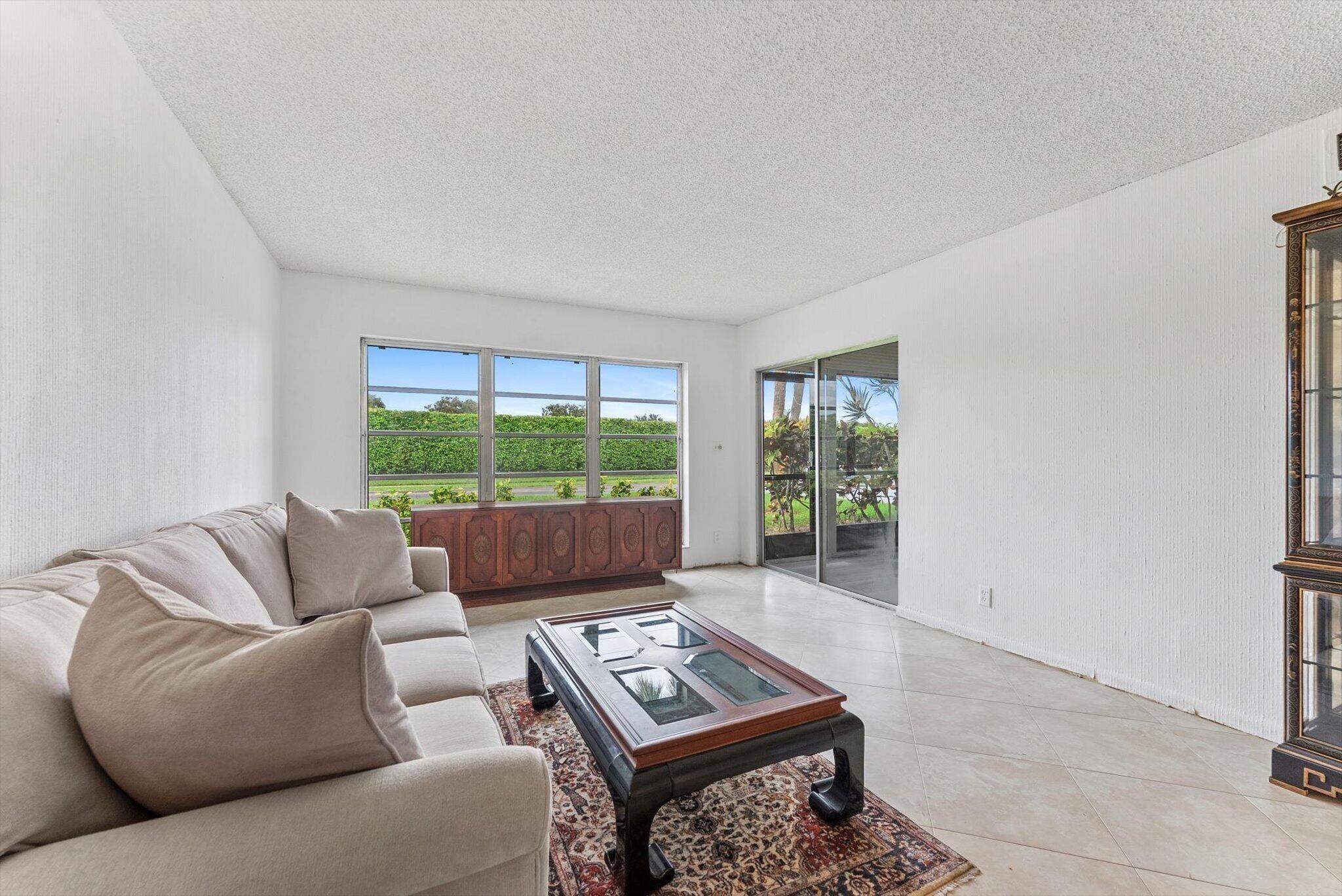 Queen Palm Ct, Delray Beach, FL 33484