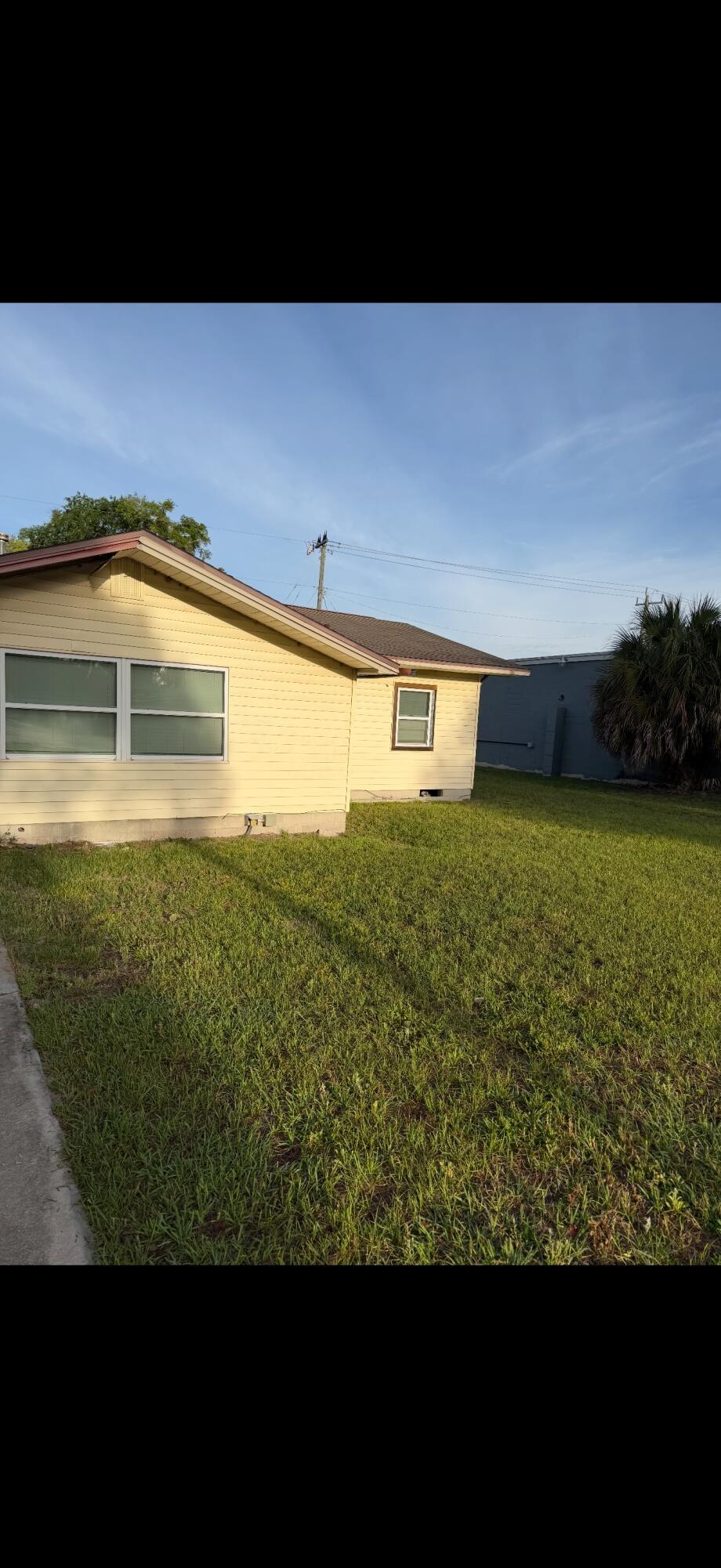 S Palm Ave, Palatka, FL 32177