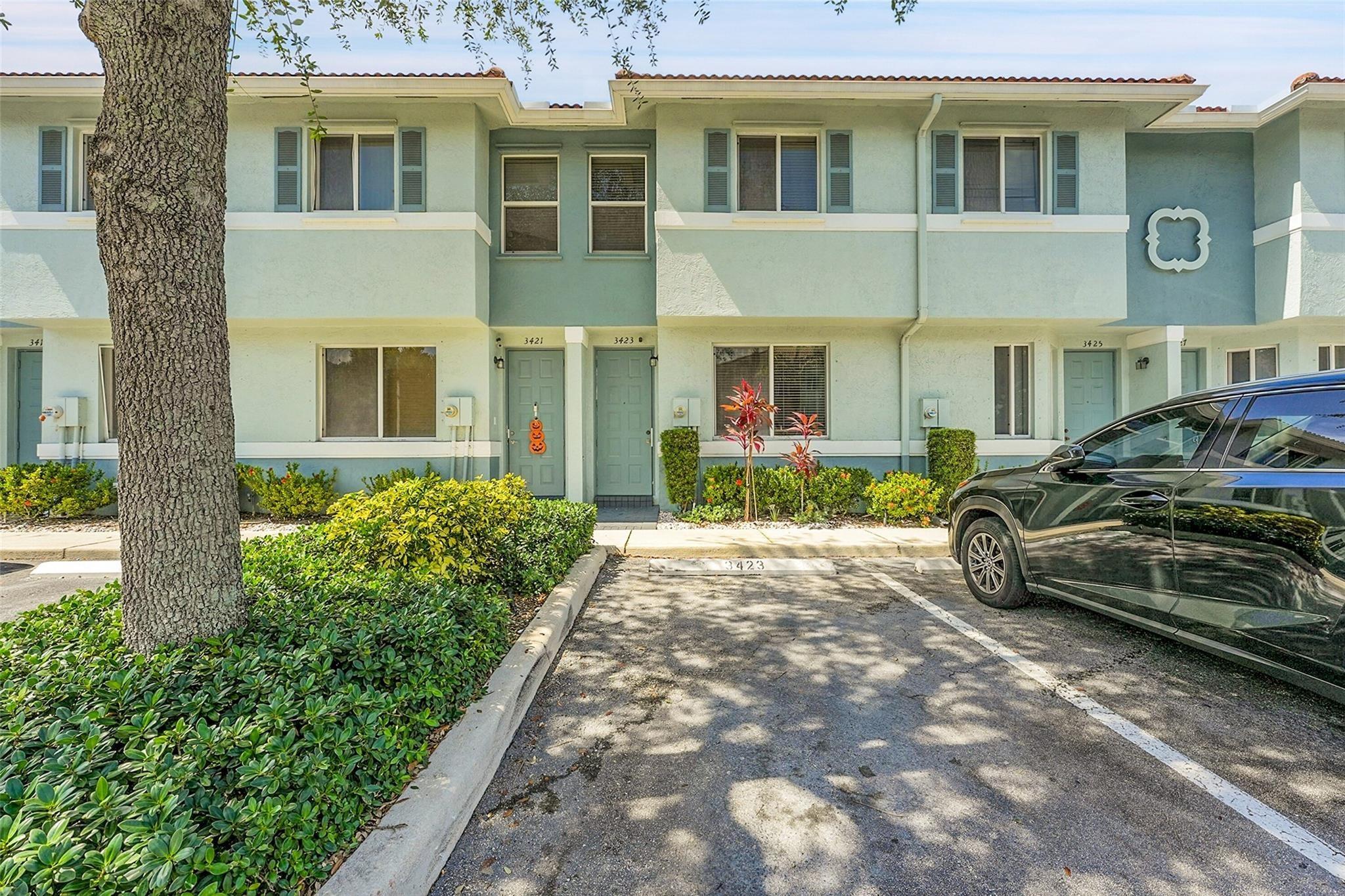 Sonoma Dr, Riviera Beach, FL 33404