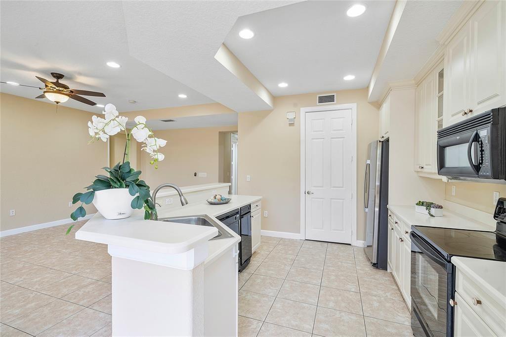 Nw 128th Ln, Parkland, FL 33076