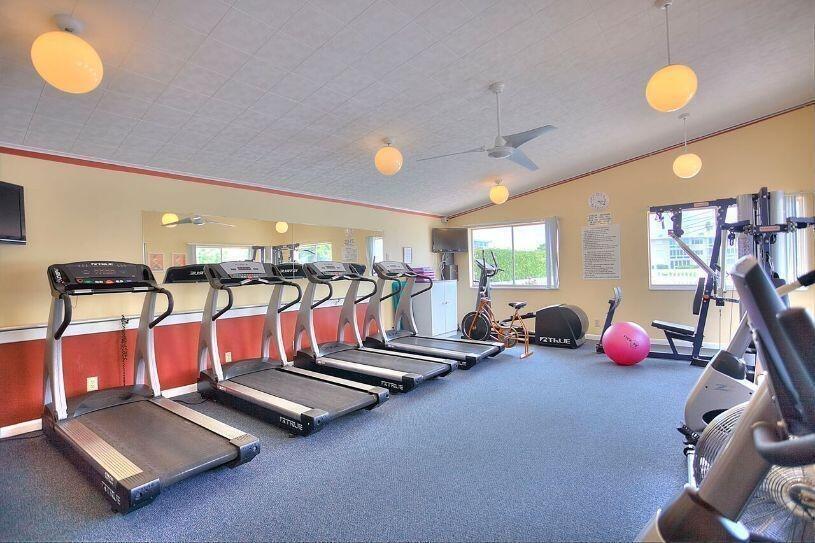 Garden Dr S, Lake Worth, FL 33461
