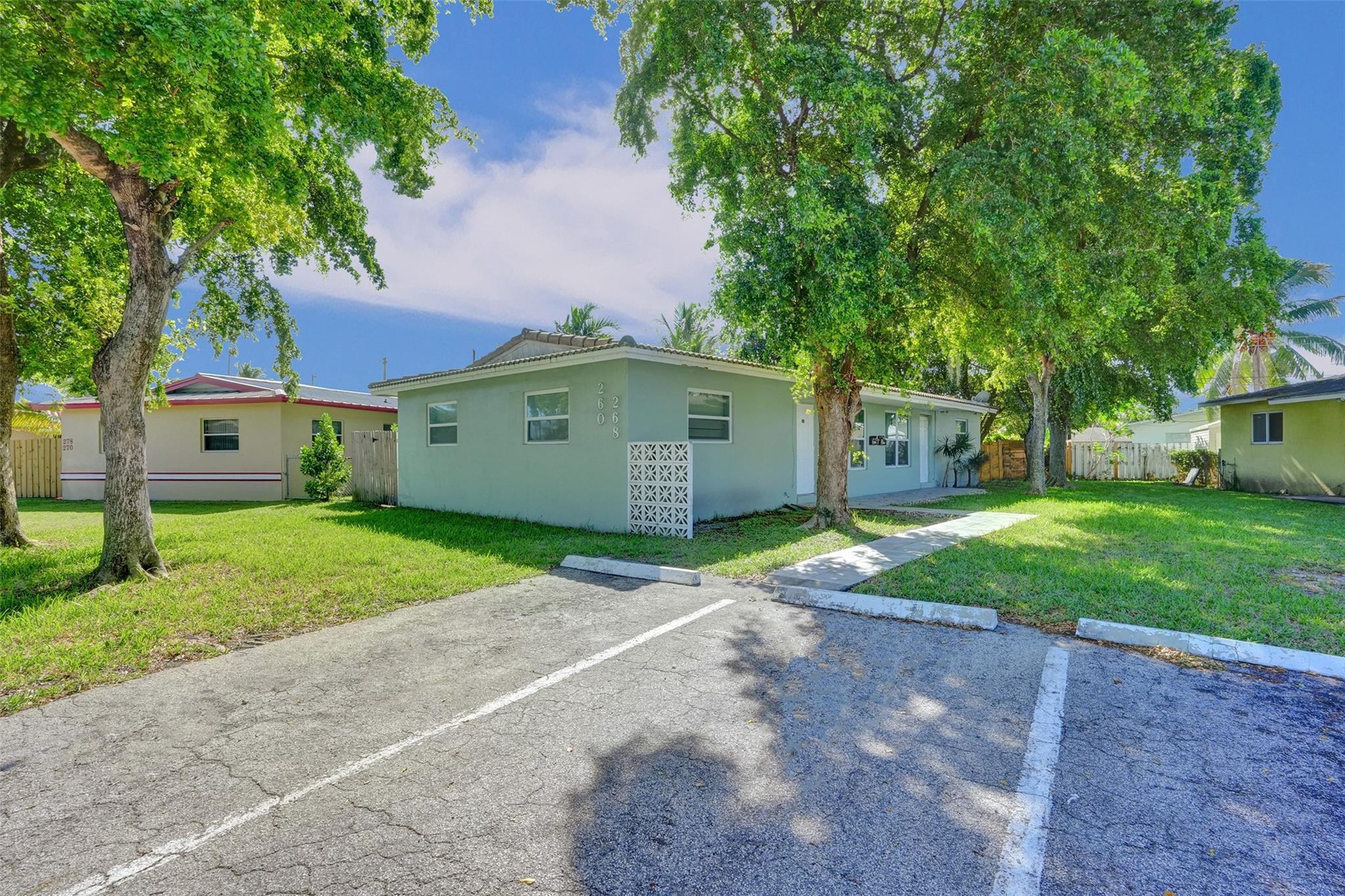 Ne 41st St, Oakland Park, FL 33334