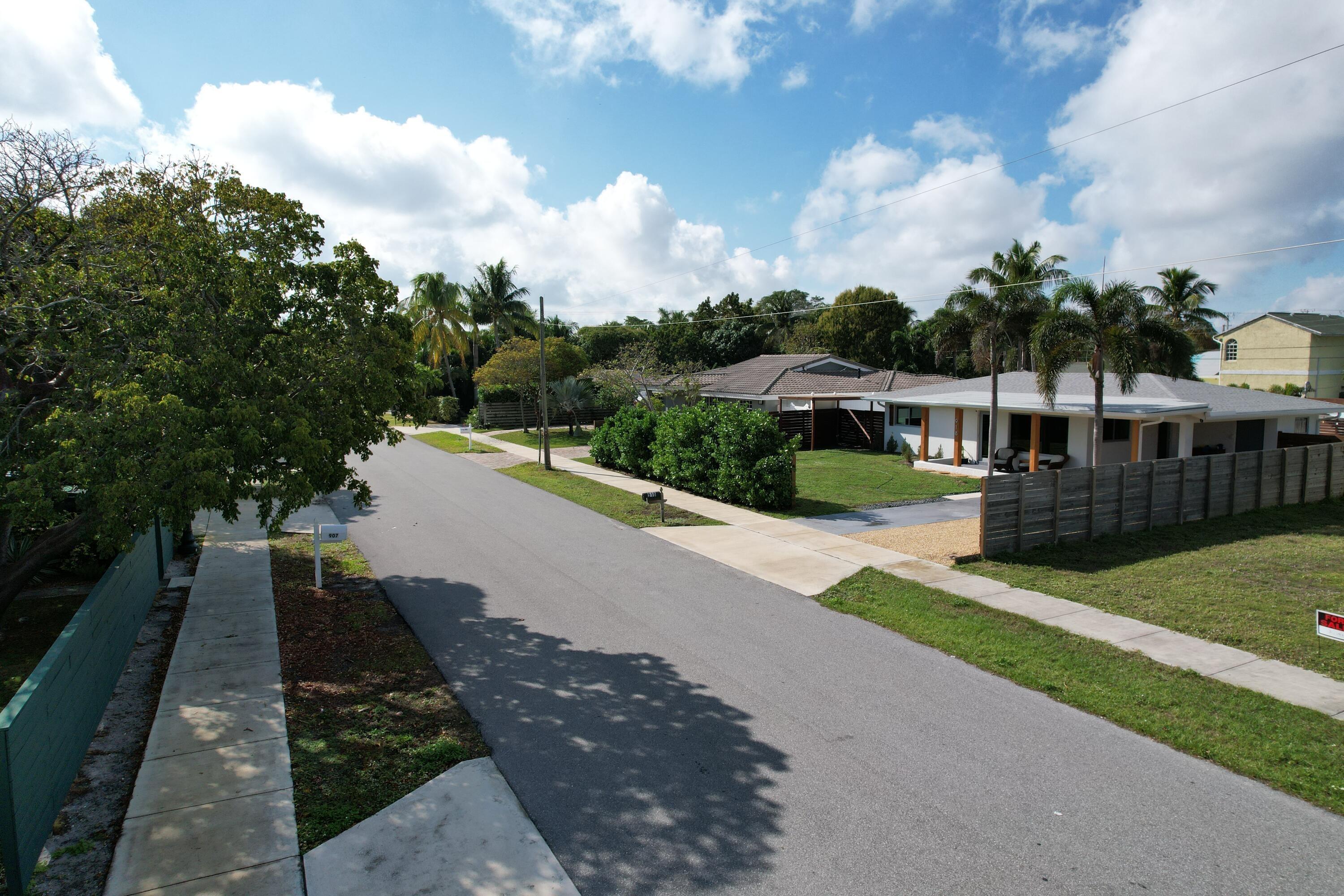 Se 3rd Ave, Delray Beach, FL 33483
