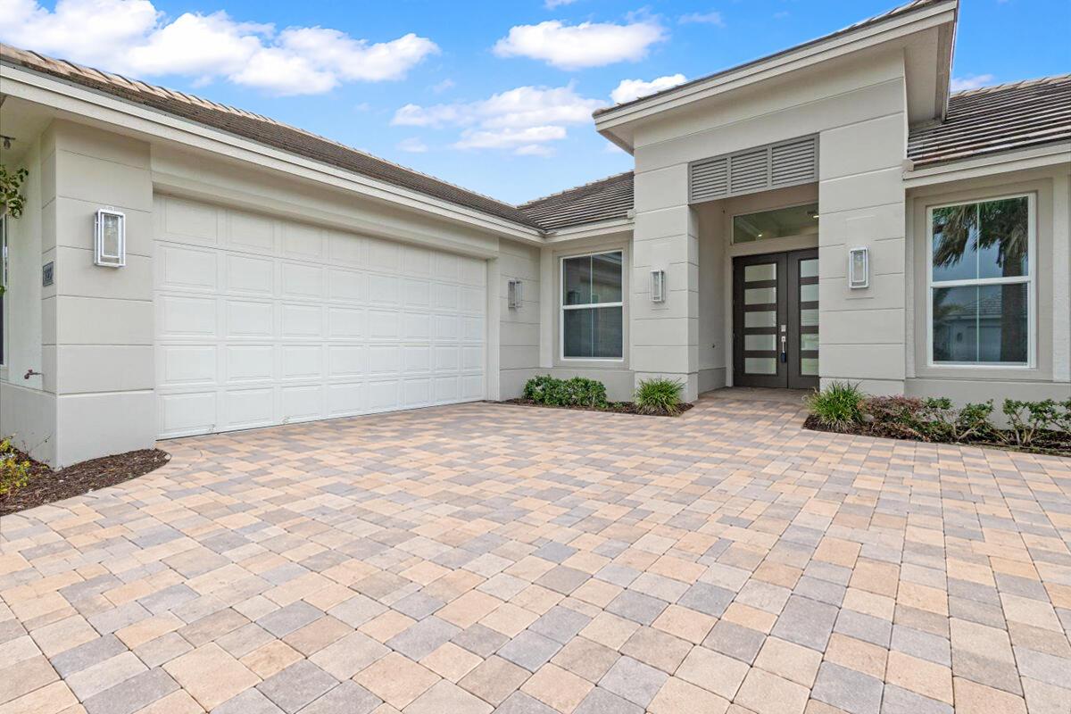 Sw Pinnacle Pl, Port Saint Lucie, FL 34987