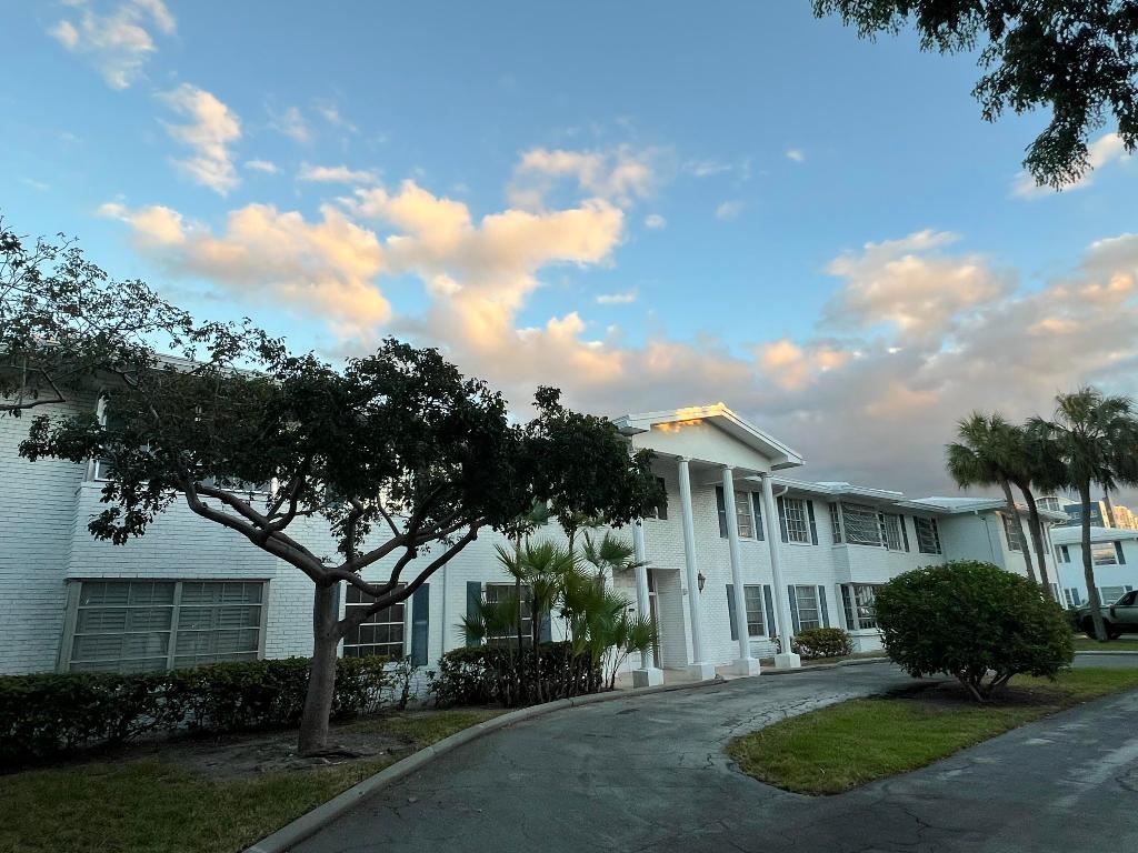 Ne 22nd Way, Fort Lauderdale, FL 33308