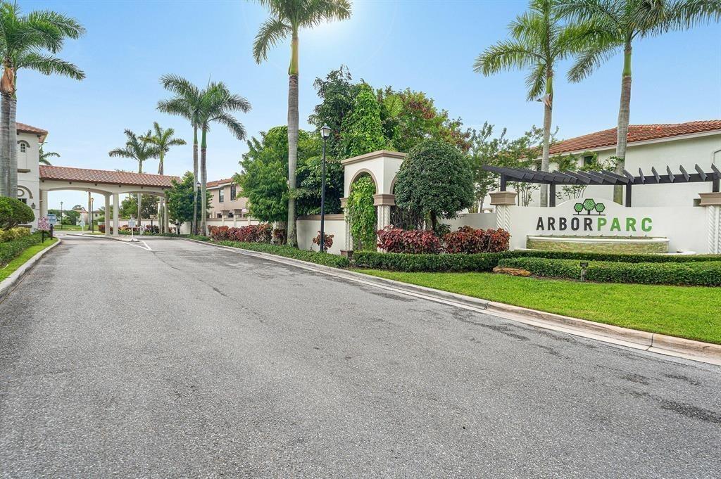 Hemlock Dr, Riviera Beach, FL 33410