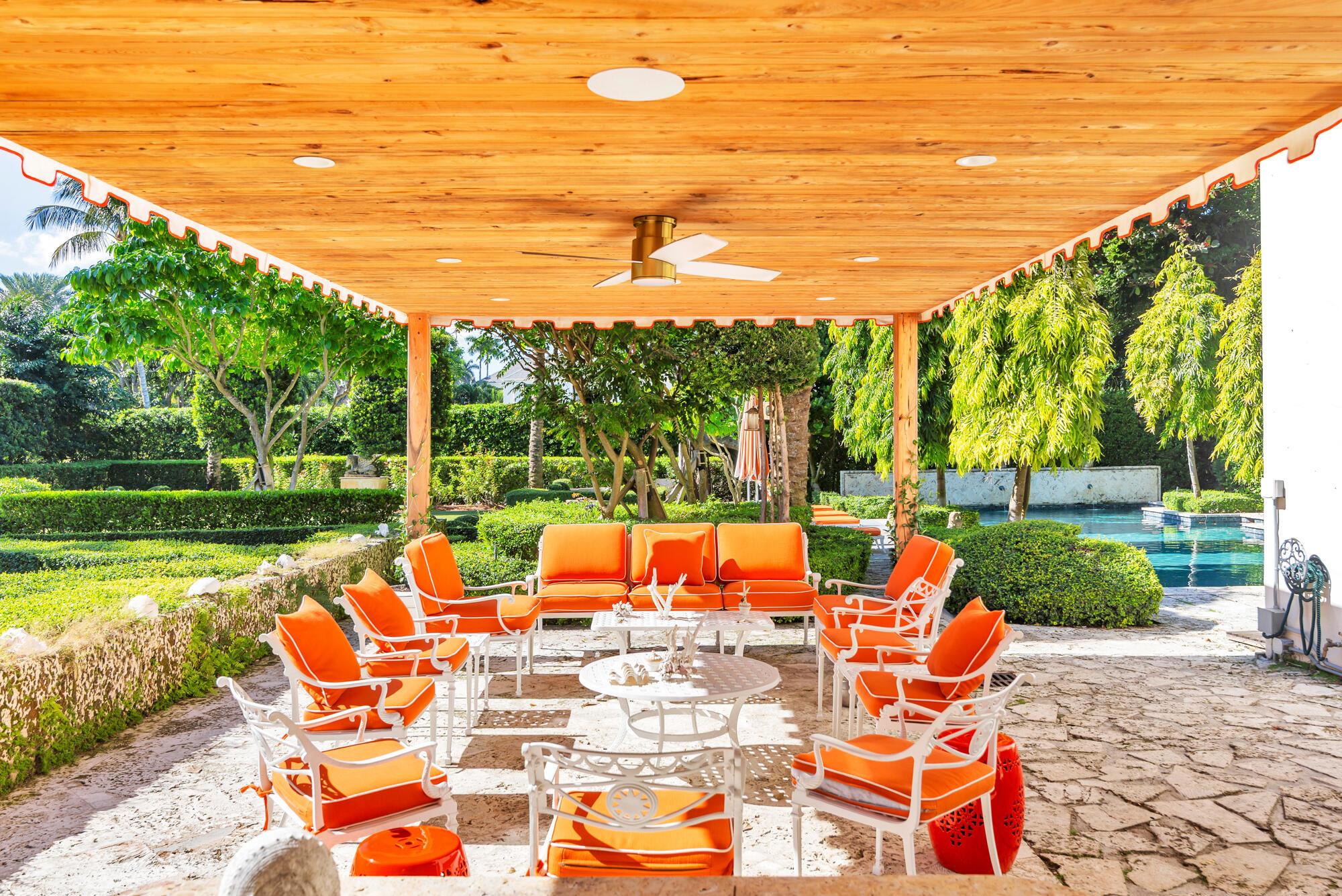 Via Del Lago, Palm Beach, FL 33480