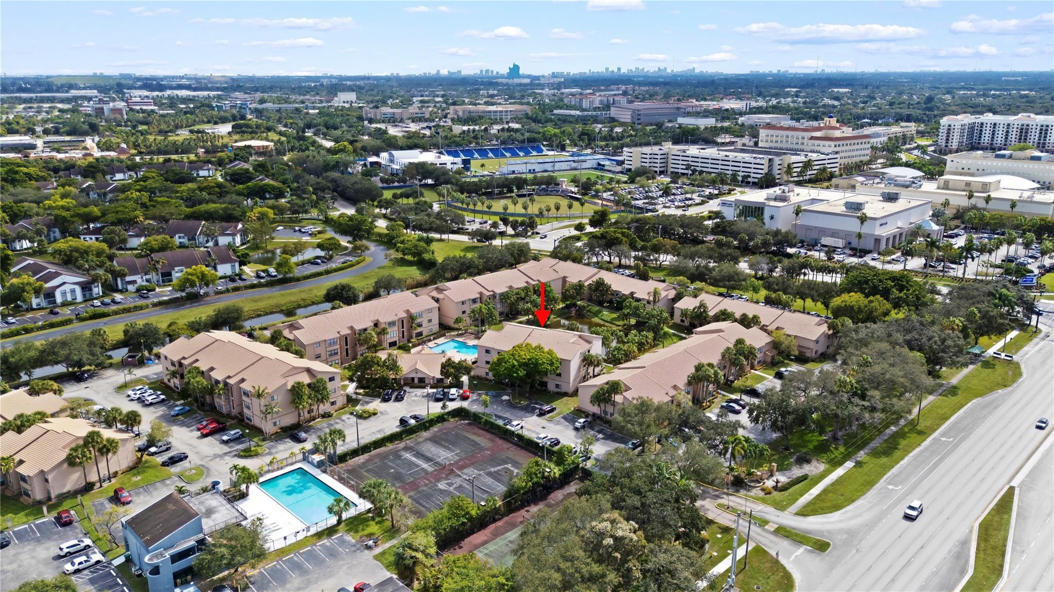 S University Dr, Davie, FL 33328