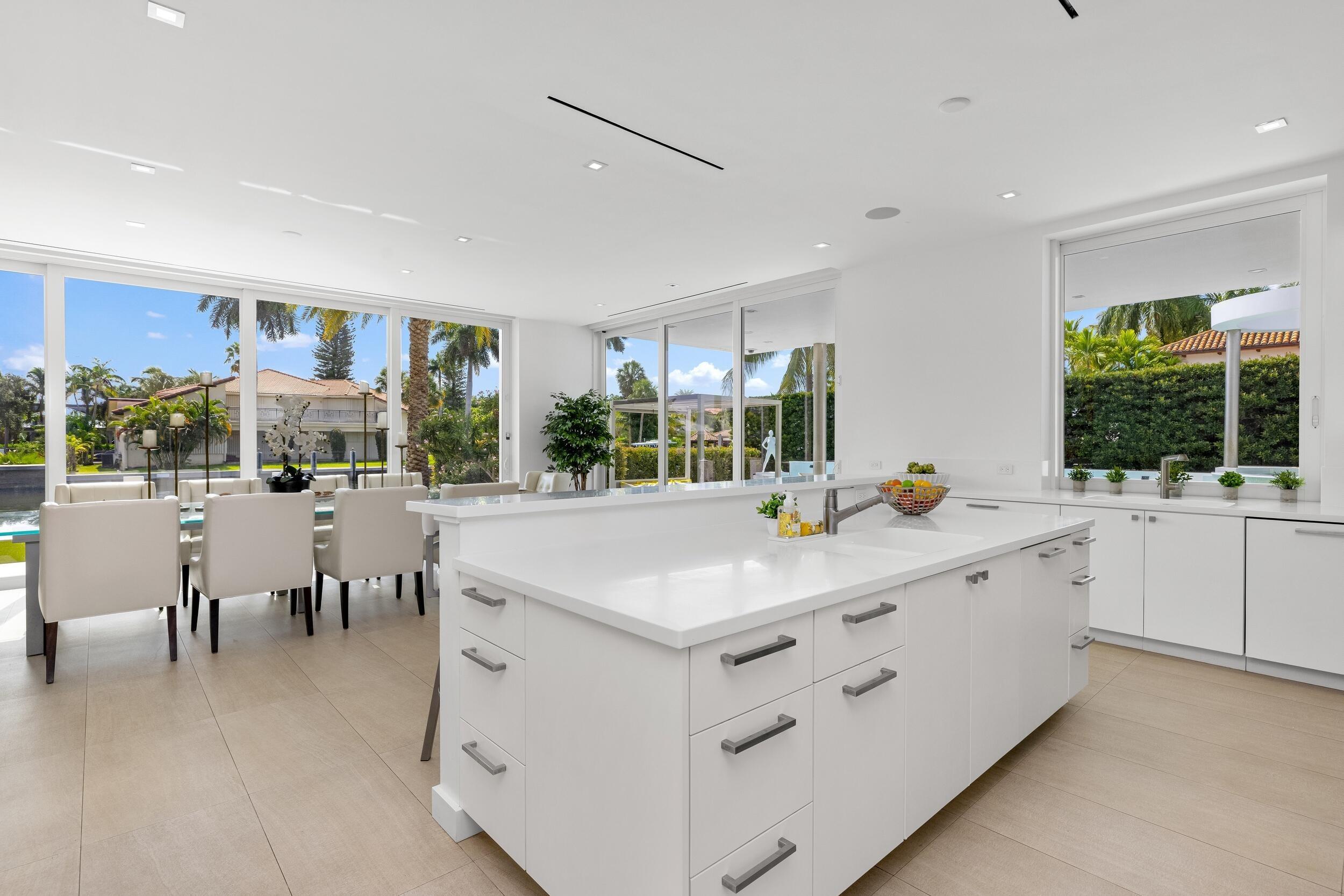 Isle Of Capri Dr, Fort Lauderdale, FL 33301