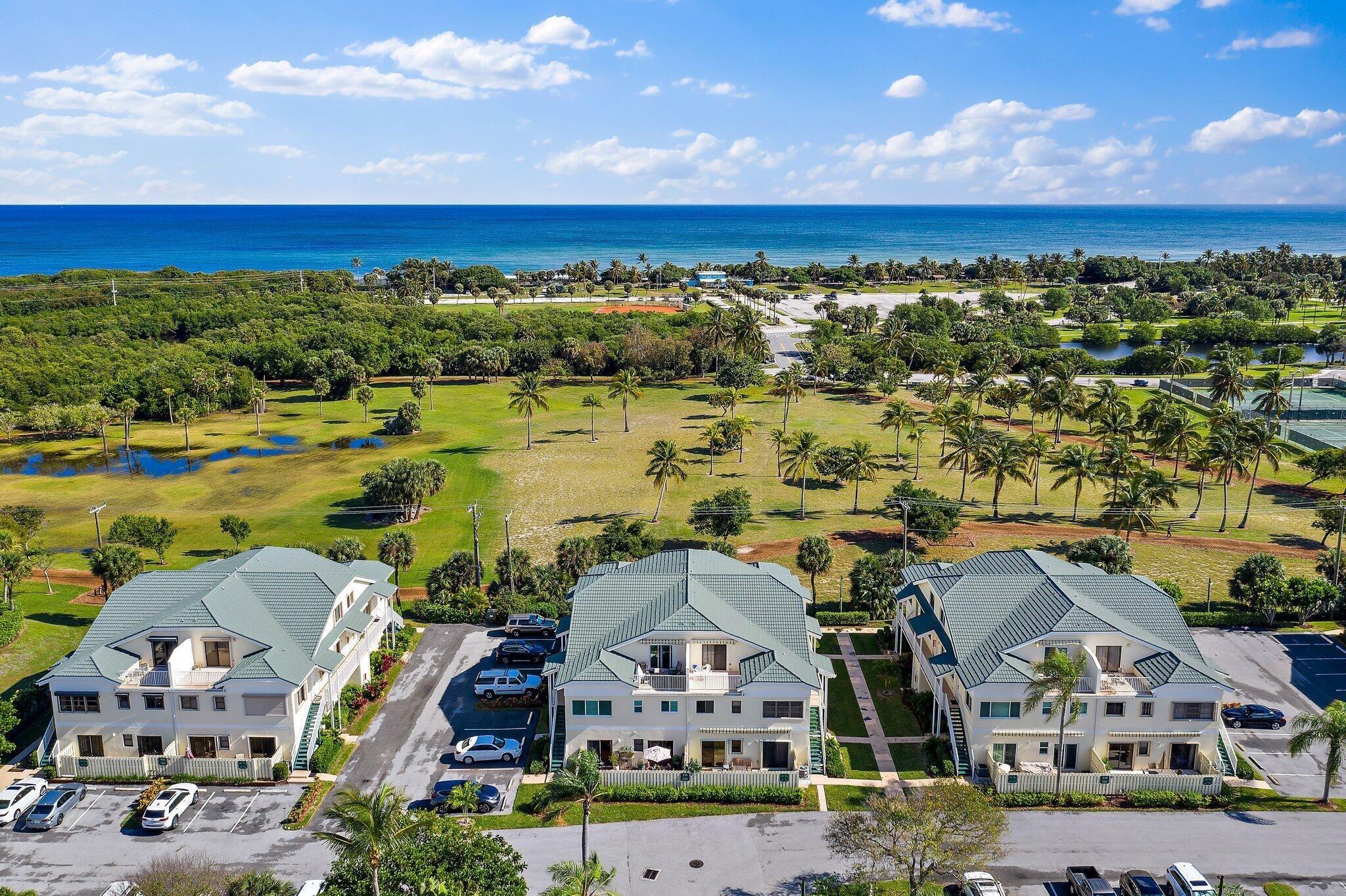 Bella Vista Ct N, Jupiter, FL 33477