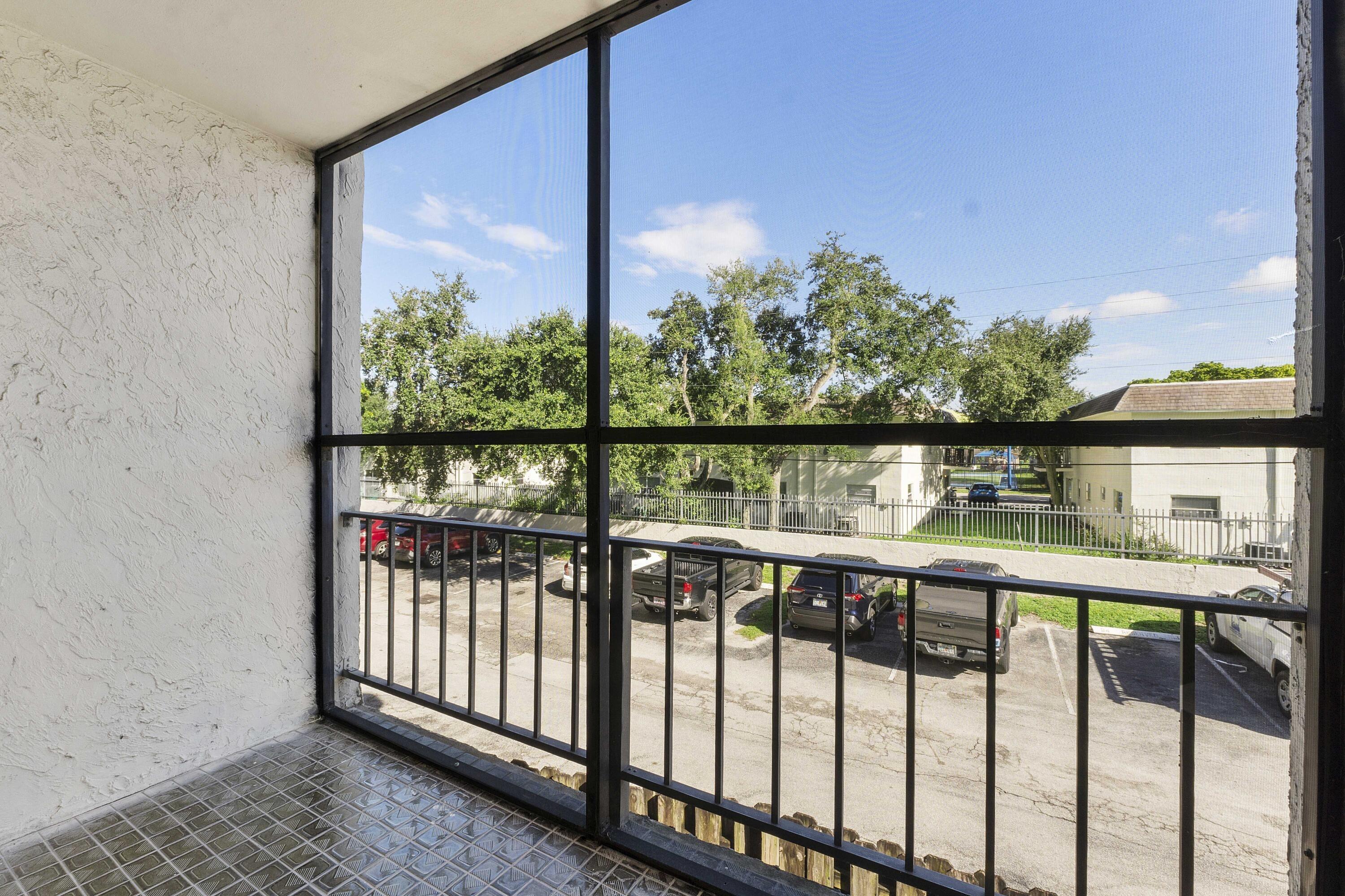 Nw 55th Ave, Lauderhill, FL 33313