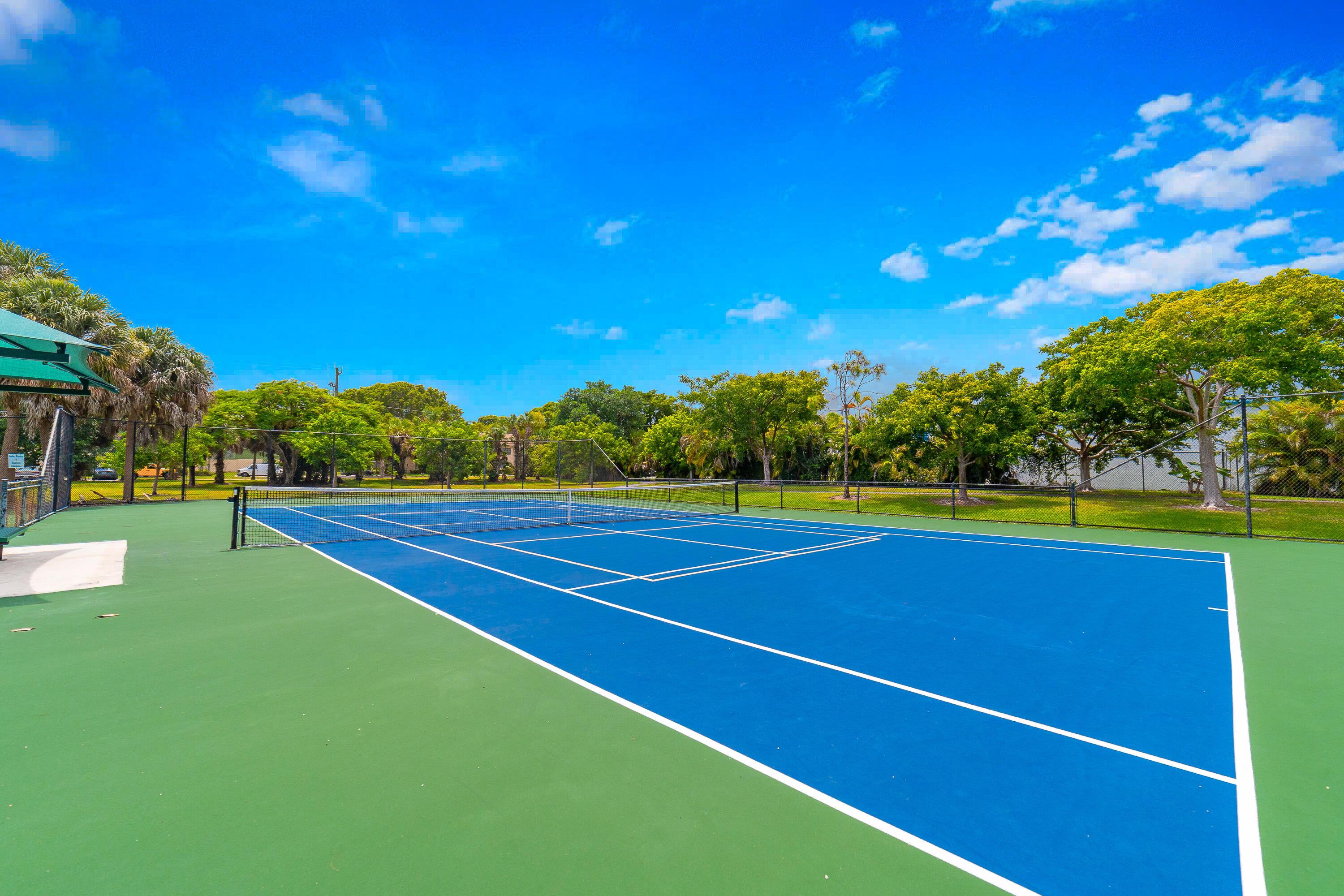 Nw 89th Way, Coral Springs, FL 33065