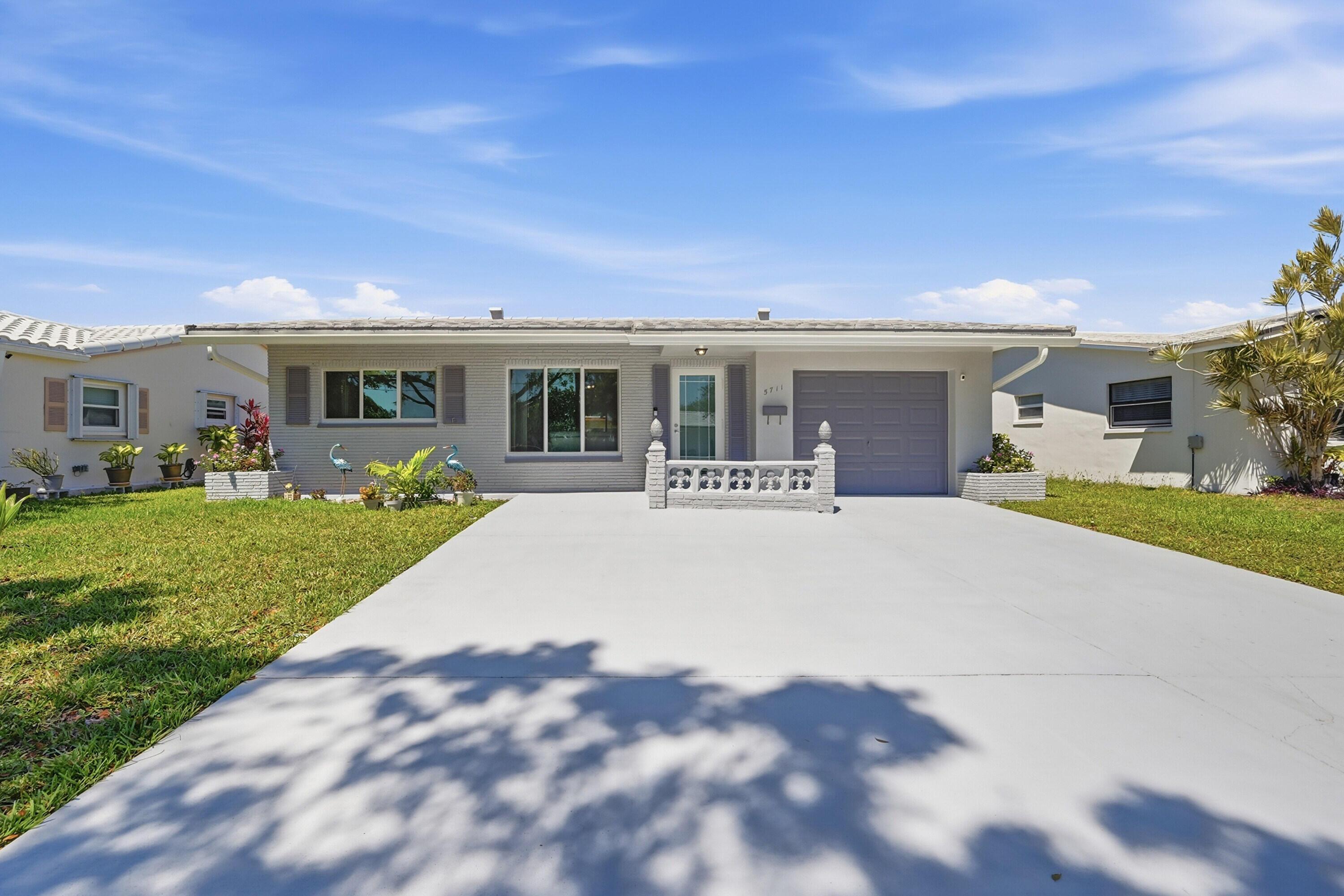 Nw 84th Ter, Tamarac, FL 33321