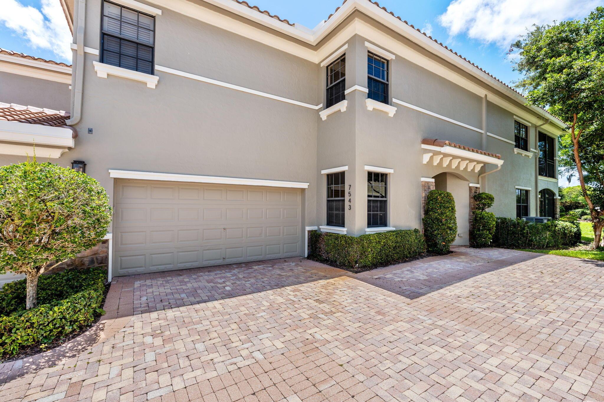 Old Thyme Ct, Parkland, FL 33076