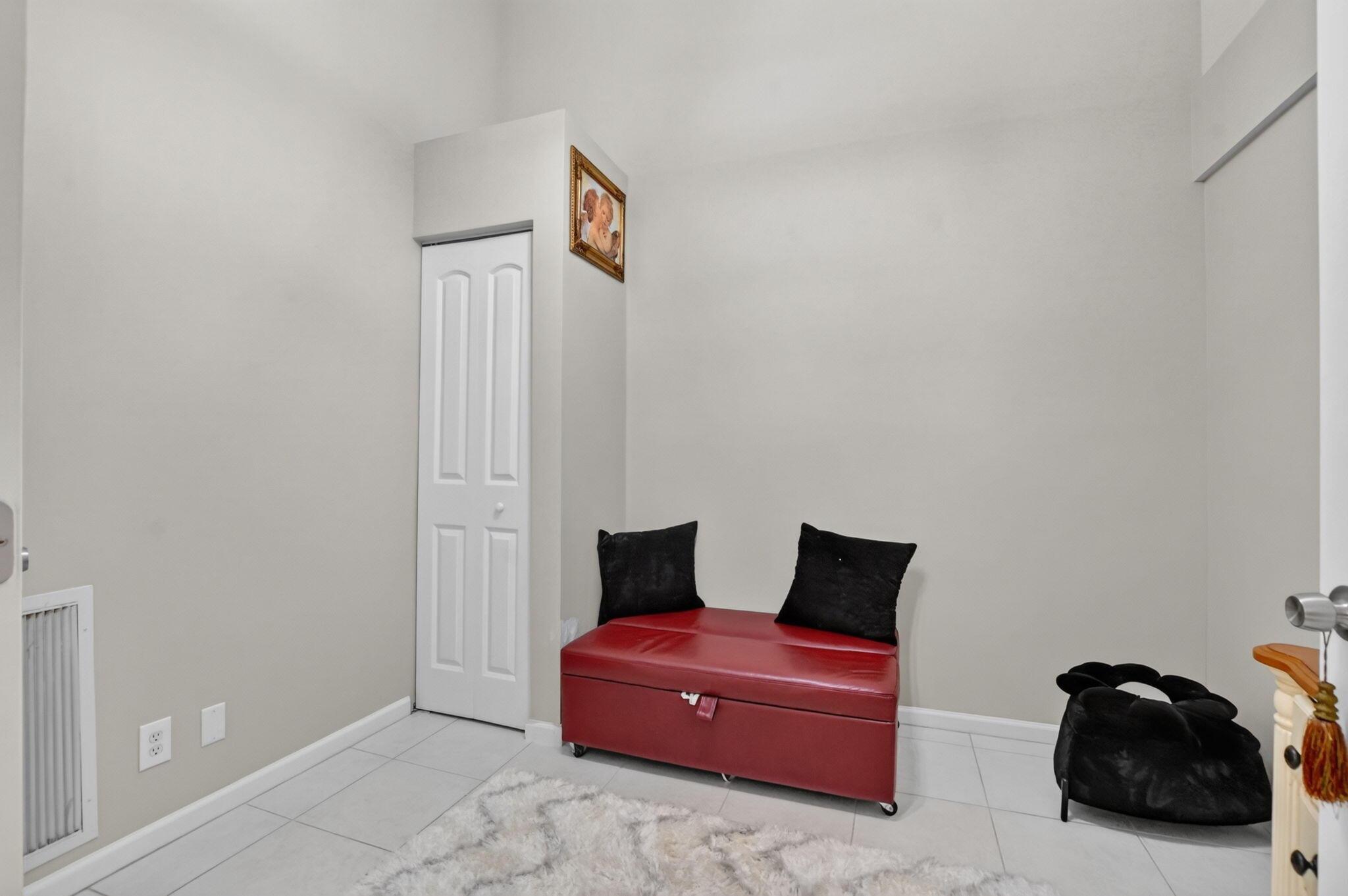 Vineland Ct, Boca Raton, FL 33496