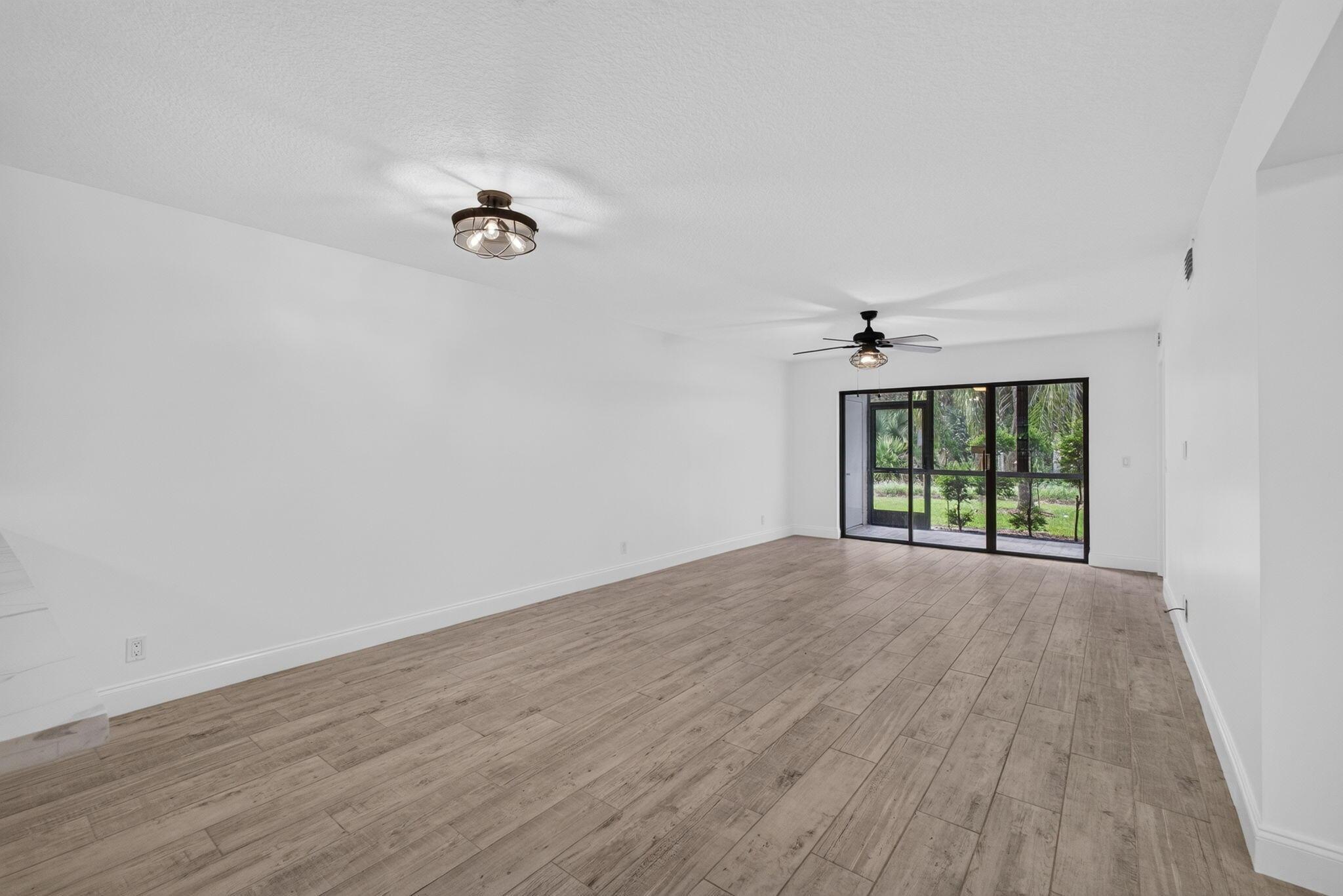 Sabal Ridge Cir, Palm Beach Gardens, FL 33418