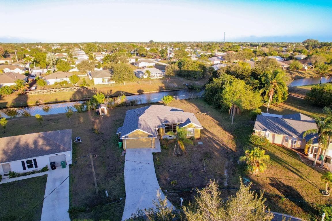 Sw Castinet Ln, Port Saint Lucie, FL 34953