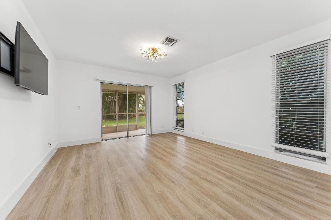 Flora Pl, Delray Beach, FL 33484