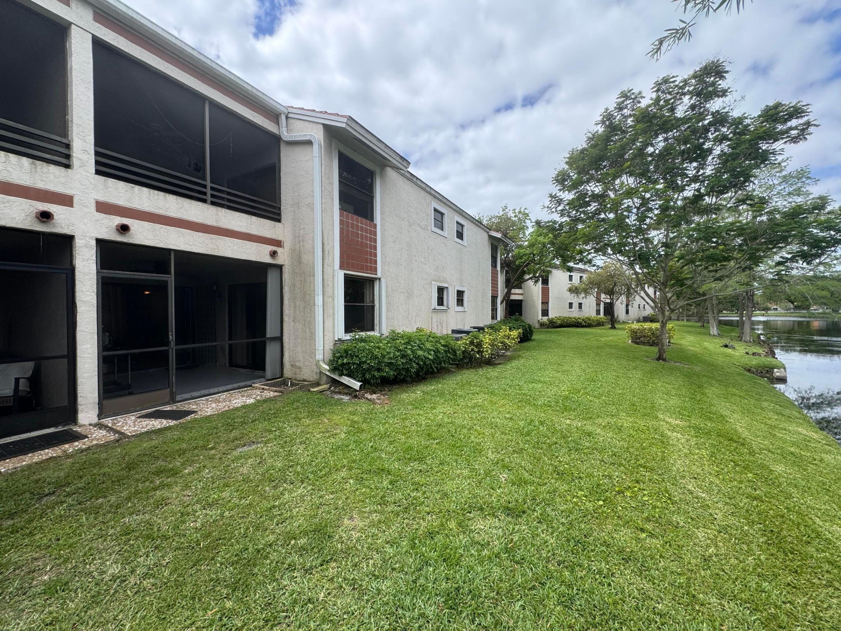 Nw 3rd Ct, Plantation, FL 33324